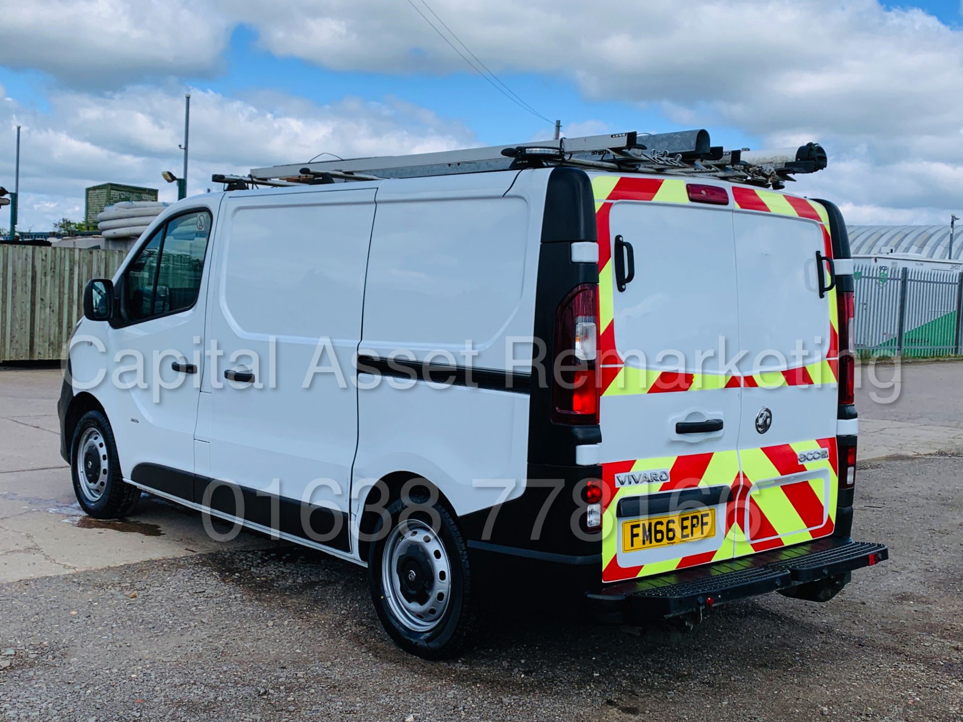 VAUXHALL VIVARO 2900 *SWB - PANEL VAN* (2017 - EURO 6) '1.6 CDTI - 6 SPEED' *24,000 MILES* (1 OWNER) - Image 10 of 39