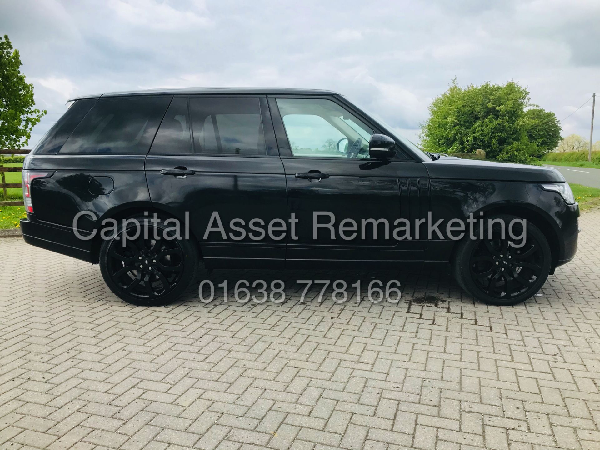 On Sale RANGE ROVER VOGUE-BLACK 3.0SDV6 'AUTO' (2014 MODEL) MASSIVE SPEC *PAN ROOF* BEST COLOUR - Image 14 of 45