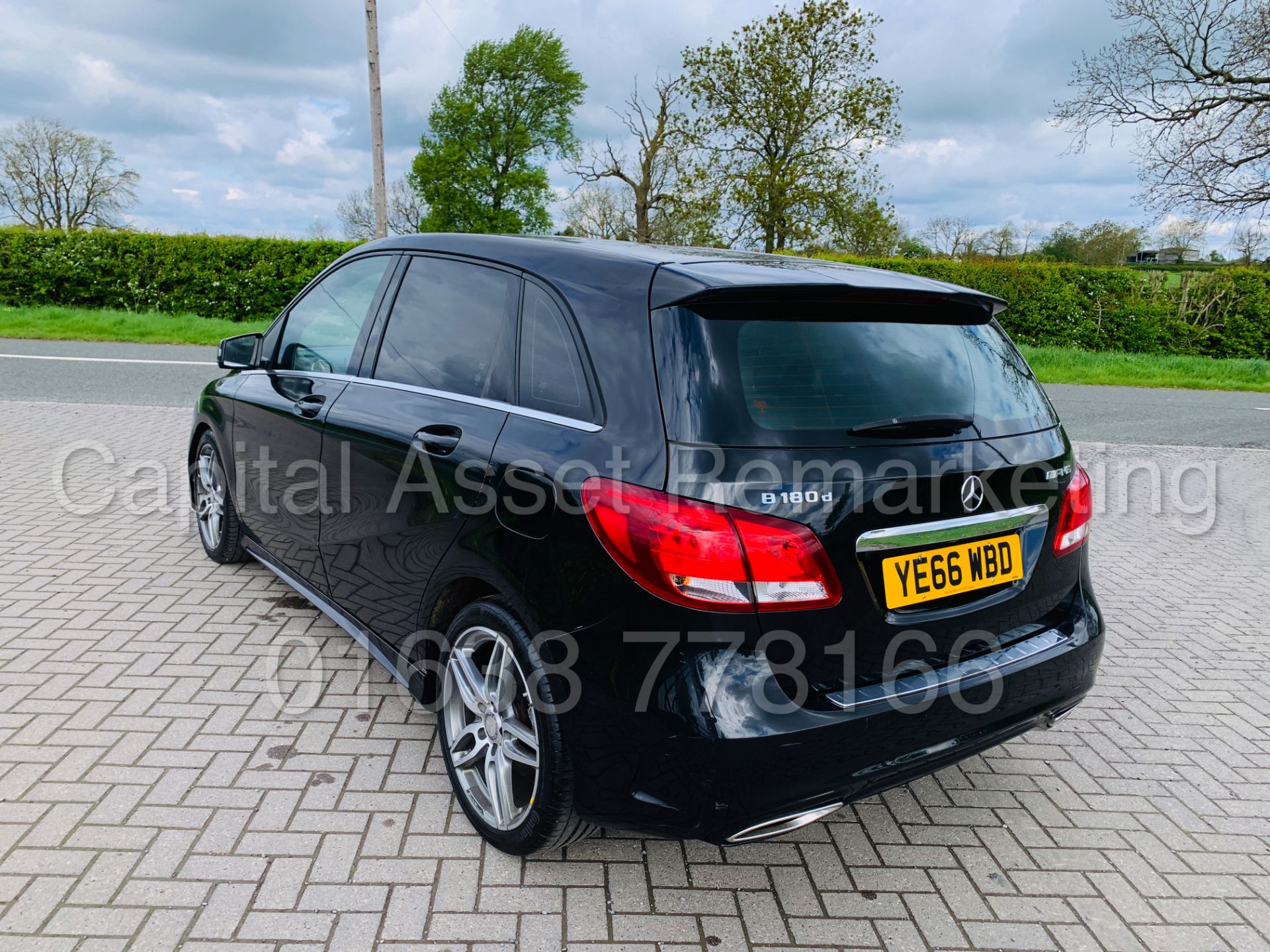 (ON SALE) MERCEDES B180d "AMG-LINE" BLACK EDITION - 2017 MODEL - 1 KEEPER - LEATHER - SAT NAV - Image 10 of 42