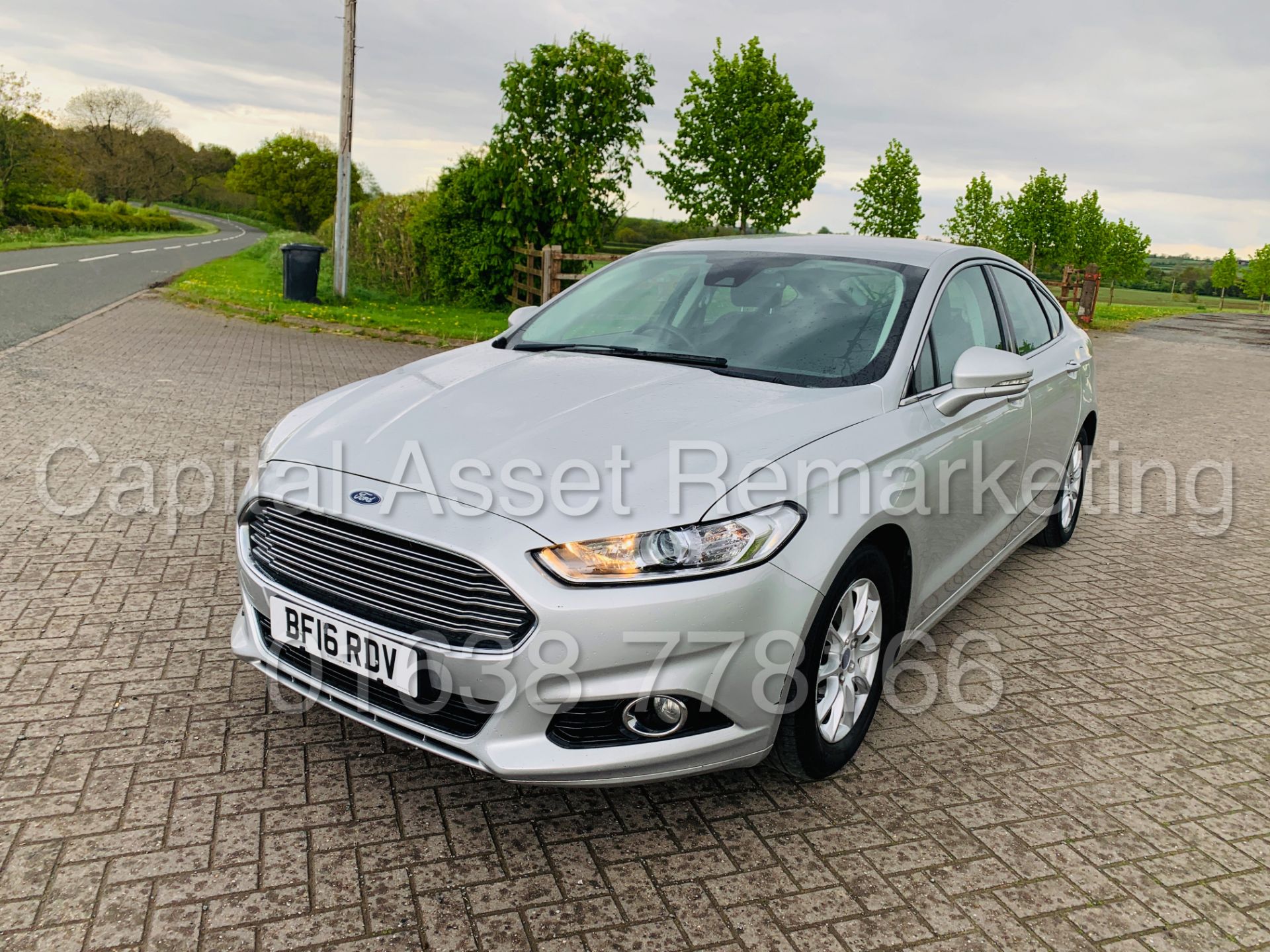 FORD MONDEO *TITANIUM* HATCHBACK (2016) '1.5 TDCI - EURO 6 - 6 SPEED' *1 OWNER - FULL HISTORY* - Image 2 of 46