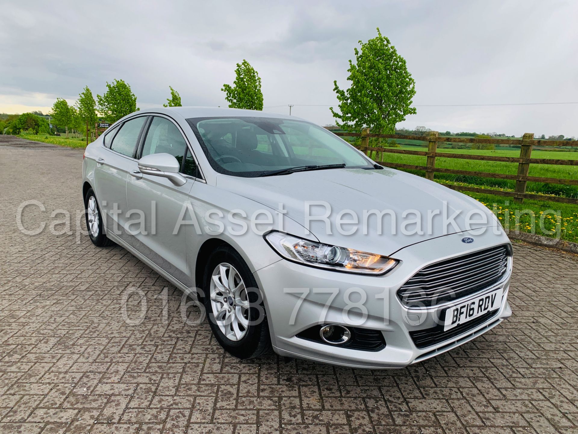 FORD MONDEO *TITANIUM* HATCHBACK (2016) '1.5 TDCI - EURO 6 - 6 SPEED' *1 OWNER - FULL HISTORY* - Image 13 of 46