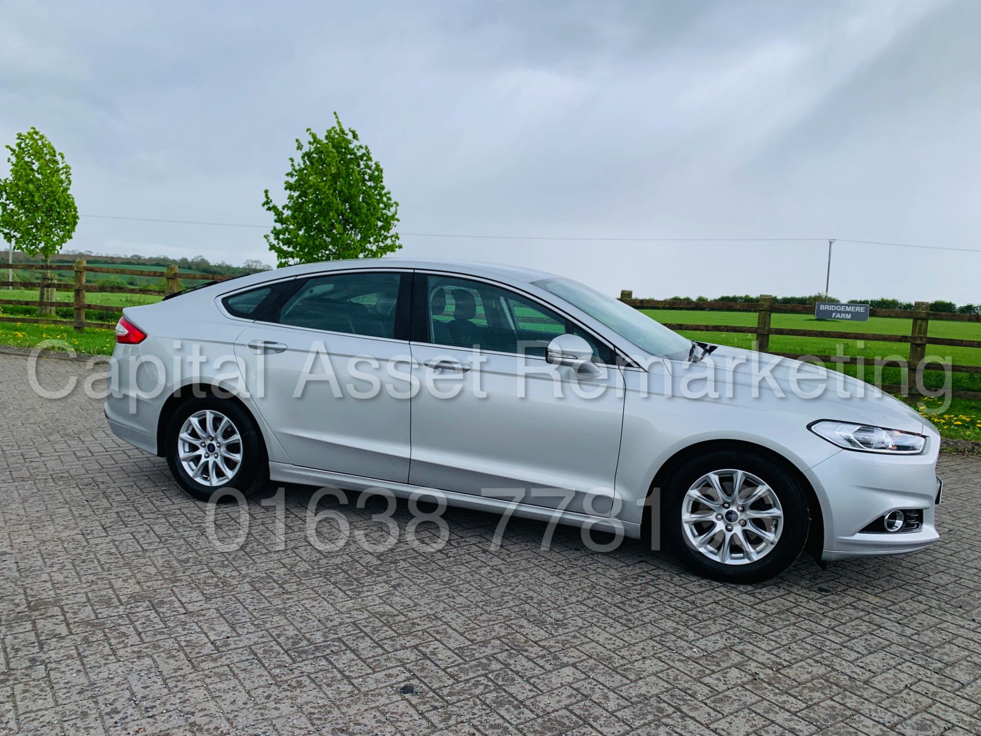 FORD MONDEO *TITANIUM* HATCHBACK (2016) '1.5 TDCI - EURO 6 - 6 SPEED' *1 OWNER - FULL HISTORY* - Image 10 of 46