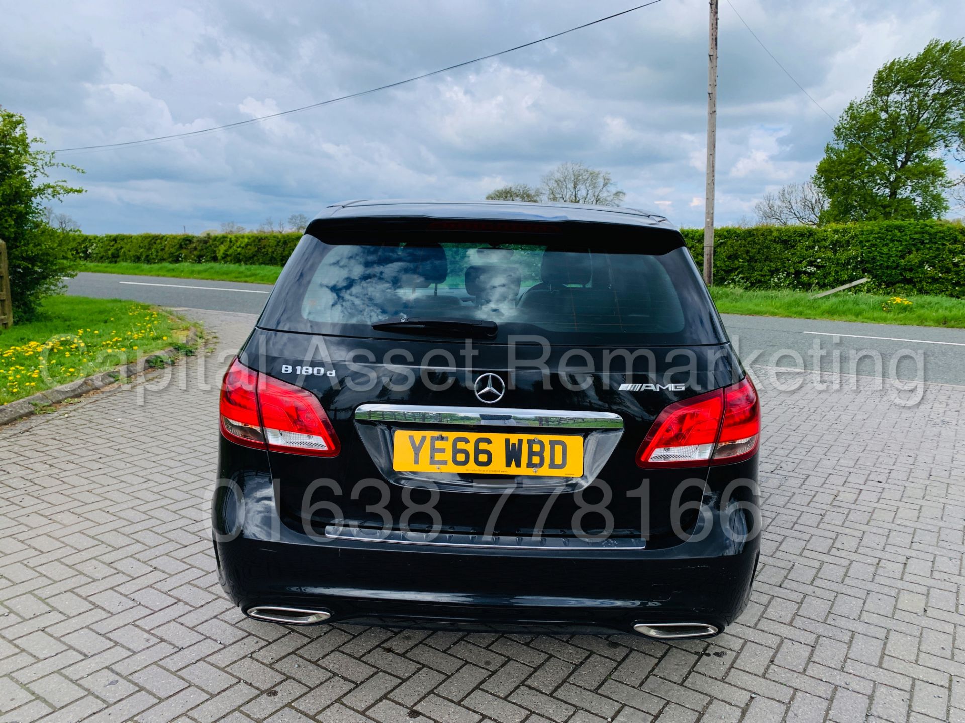 (ON SALE) MERCEDES B180d "AMG-LINE" BLACK EDITION - 2017 MODEL - 1 KEEPER - LEATHER - SAT NAV - Image 11 of 42