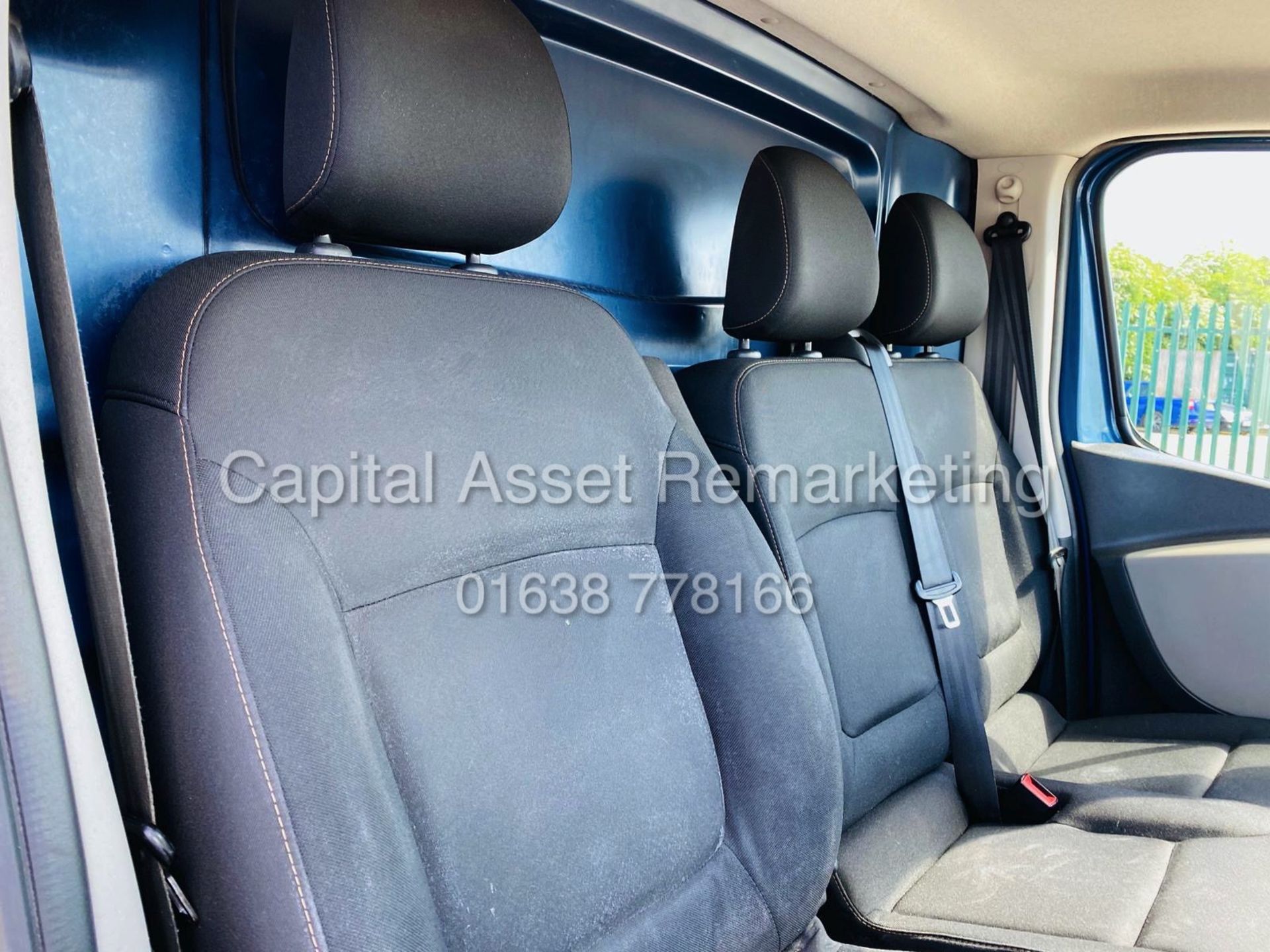 (ON SALE) RENAULT TRAFIC 1.6DCI 'BUSINESS EDITION" LWB (16 REG) AIR CON - COMFORT PACK - NO VAT!!! - Image 11 of 21