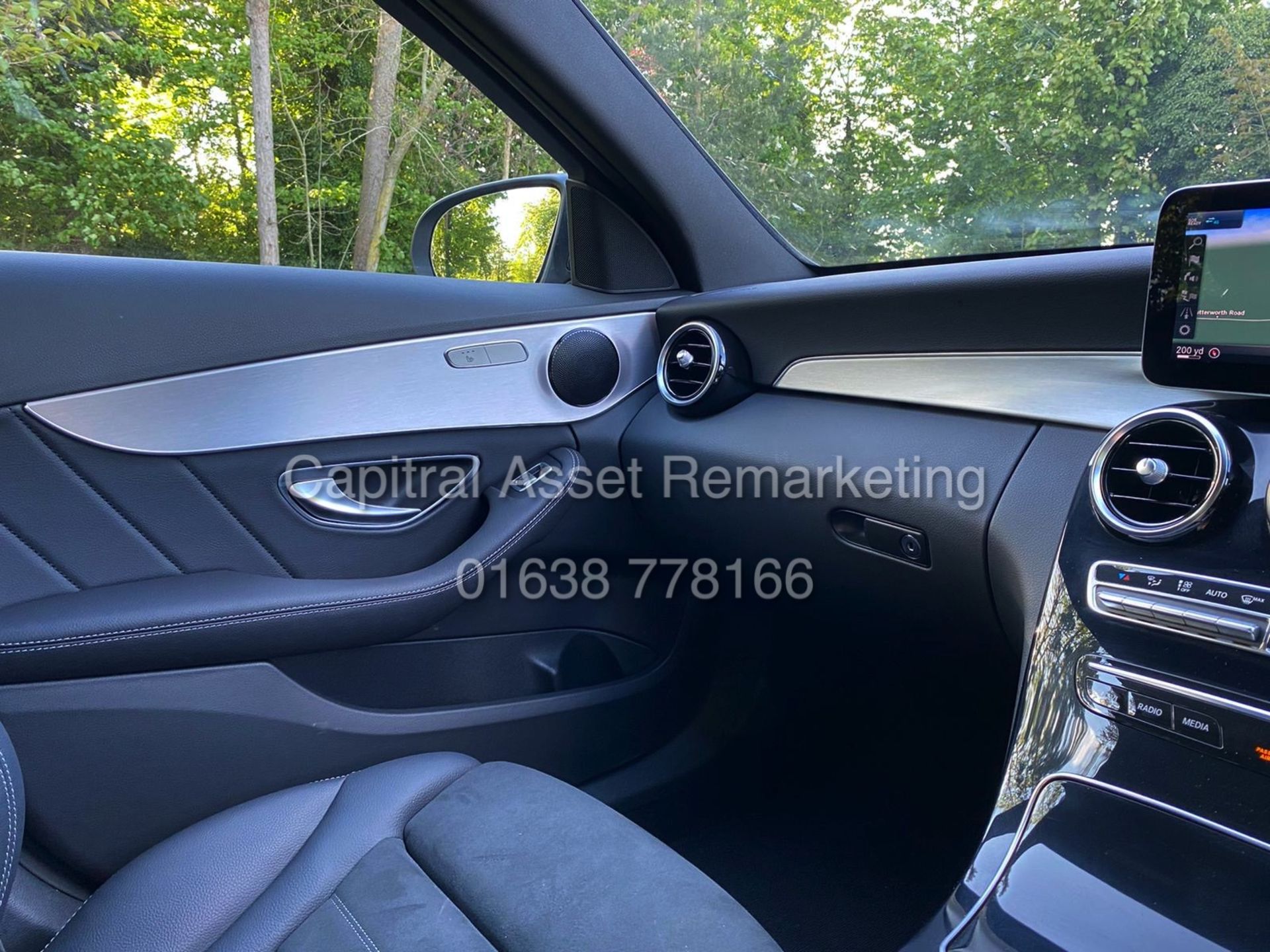 MERCEDES-BENZ C220d *AMG LINE* SALOON (2020 MODEL) '9G TRONIC AUTO -LEATHER- SAT NAV' *MASSIVE SPEC* - Image 20 of 30