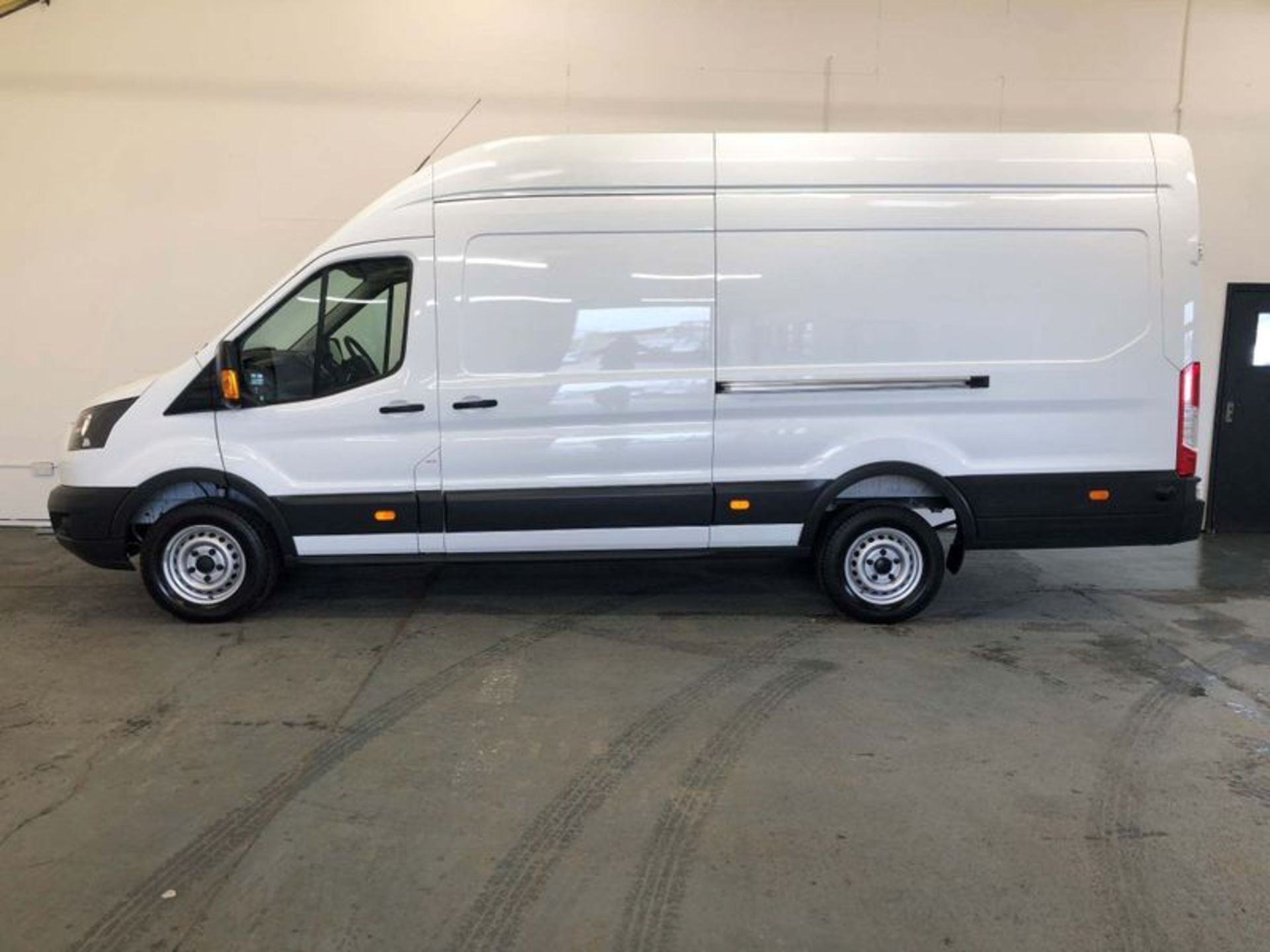 (ON SALE) FORD TRANSIT T350 L4H3 EXTRA LWB 2.0TDCI ECO BLUE EURO 6 (18 REG) 1 OWNER - 63K MILES - Image 2 of 5