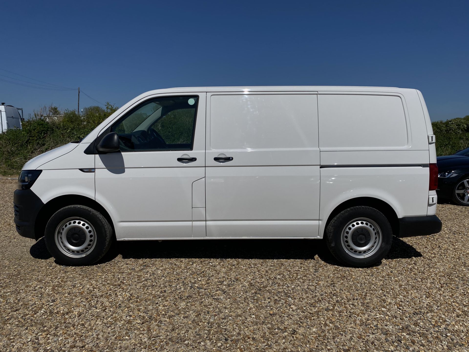 ON SALE VOLKSWAGEN TRANSPORTER T6 2.0TDI BLUE MOTION (102) SWB - 16 REG - 1 KEEPER - ELEC PACK - - Image 10 of 19