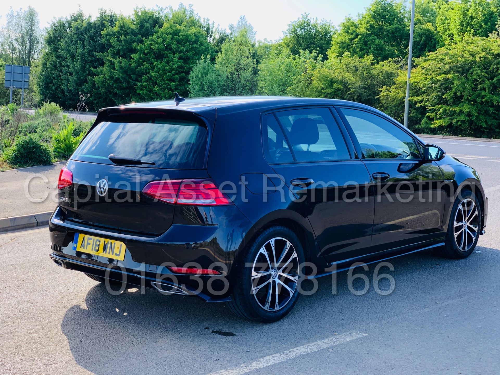 (On Sale) VOLKSWAGEN GOLF *R-LINE EDITION* 5 DOOR (2018) '2.0 TDI - 150 BHP - 6 SPEED' (1 OWNER) - Image 13 of 50