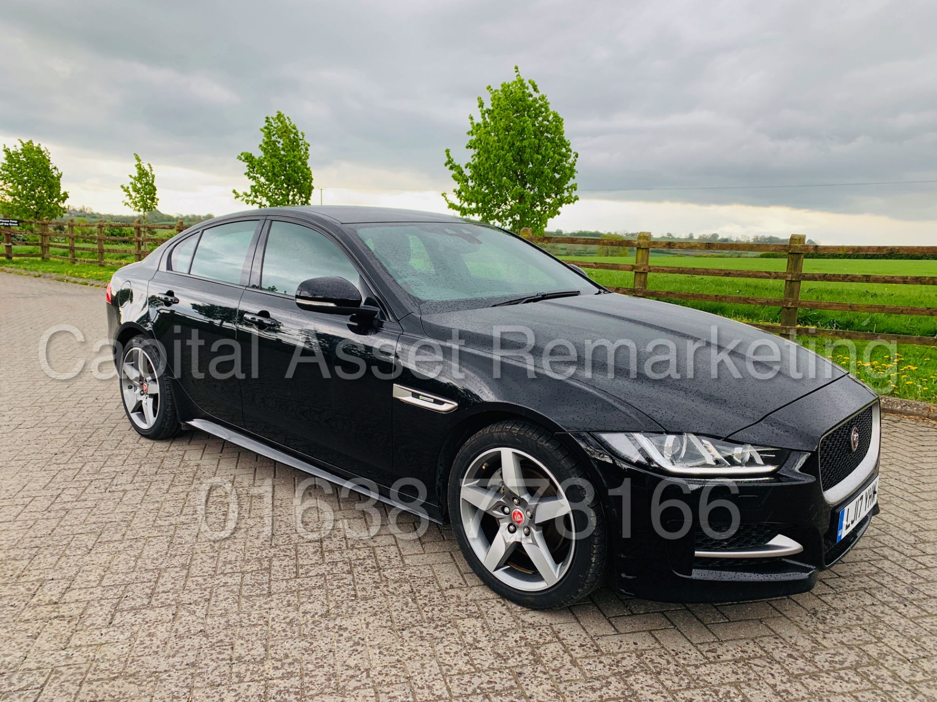 On Sale JAGUAR XE *R-SPORT* SALOON (2017 - EURO 6) '2.0 D - 180 BHP - STOP/START *1 OWNER - FSH - Image 2 of 45