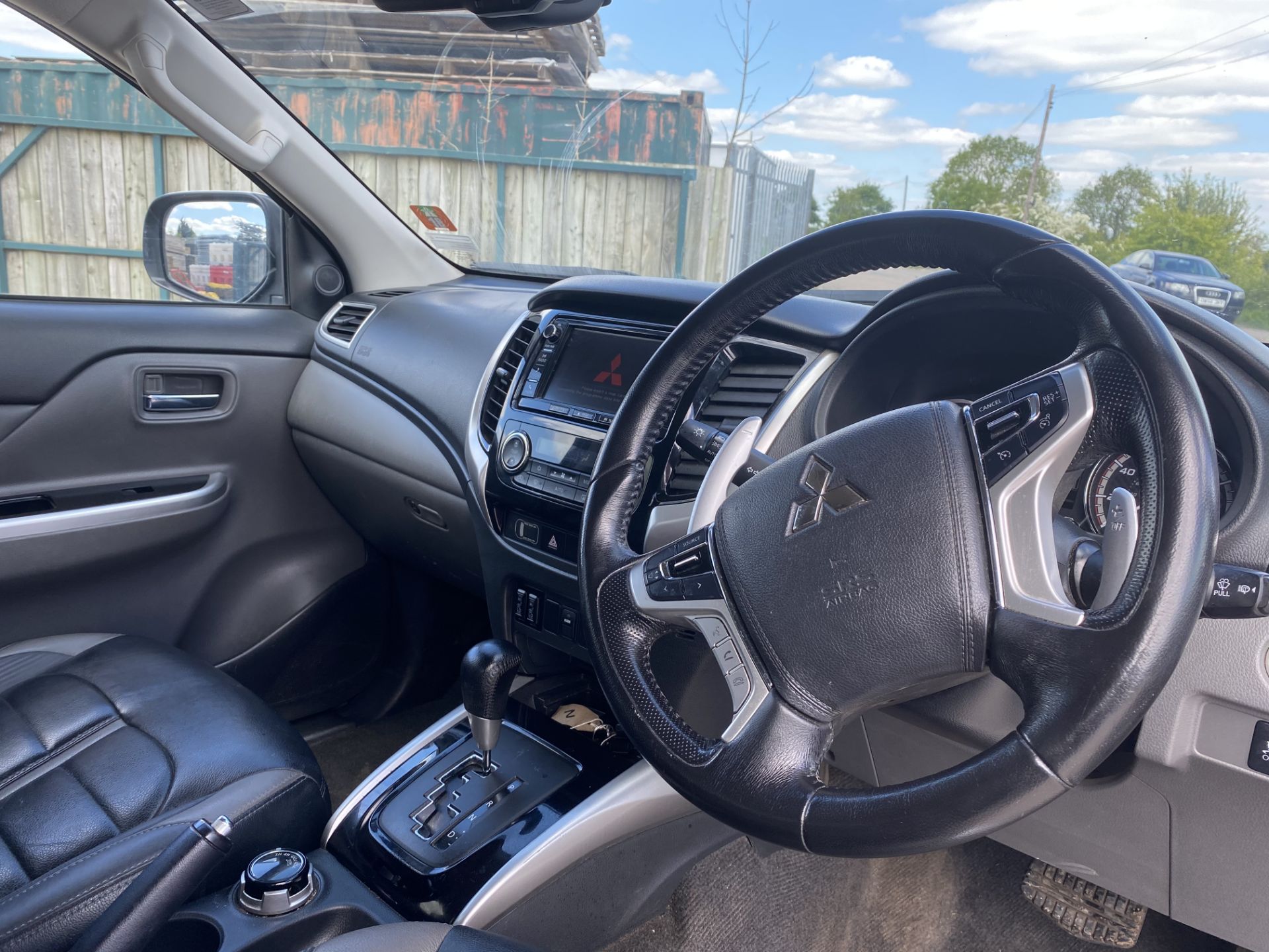 On Sale MITSUBISHI L200 "BARBARIAN" 2.5DI-D "AUTO - 17 REG - 1 KEEPER - HUGE SPEC -LOW MILES-SAT NAV - Image 14 of 32