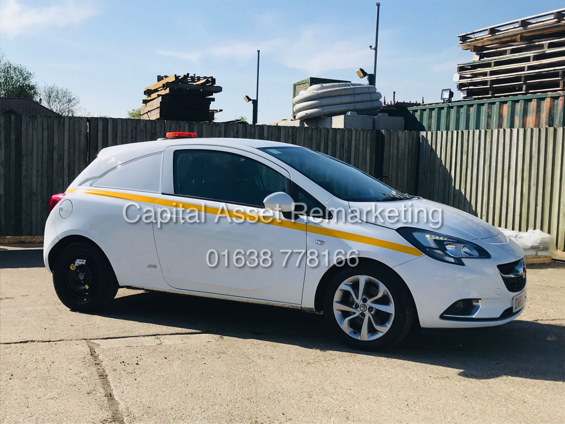 On Sale VAUXHALL CORSA CDTI "SPORTIVE" VAN / COMMERCIAL (2017 MODEL) 1 OWNER FSH *AIR CON* ELEC PACK - Image 8 of 29