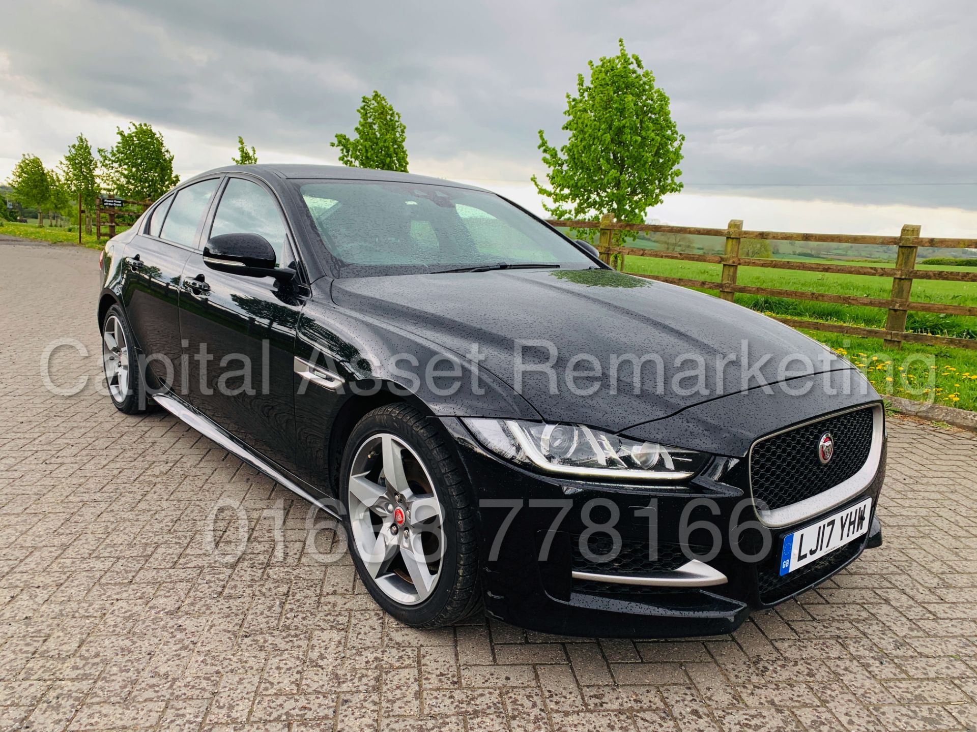 On Sale JAGUAR XE *R-SPORT* SALOON (2017 - EURO 6) '2.0 D - 180 BHP - STOP/START *1 OWNER - FSH - Image 3 of 45