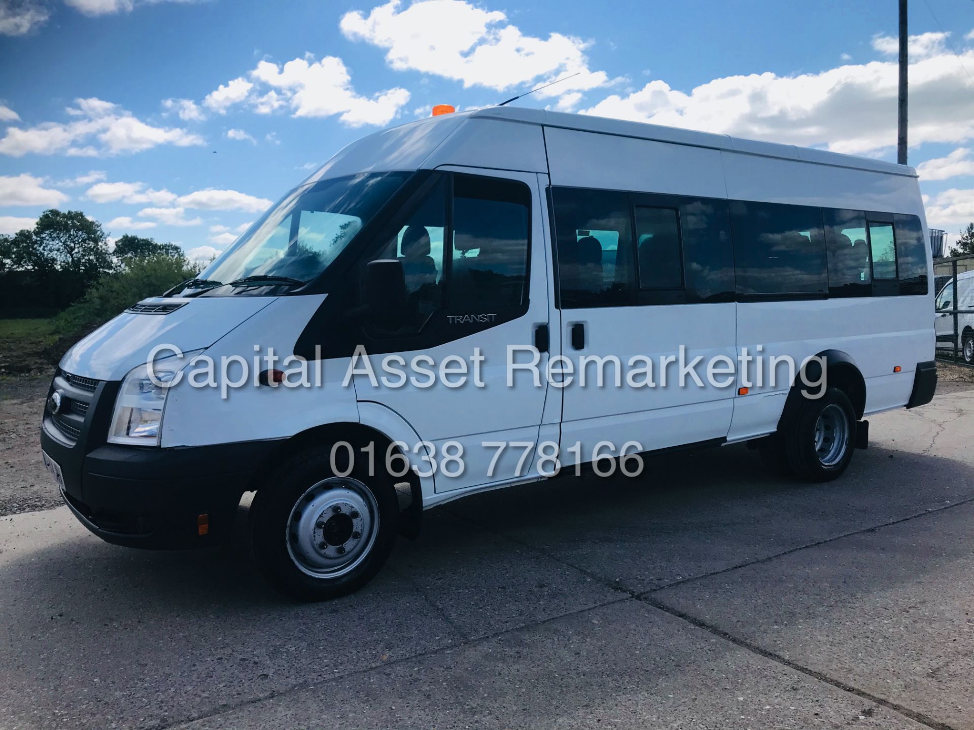 (ON SALE) FORD TRANSIT 135 T430 RWD *XLWB - 17 SEATER MINI-BUS* (2014) **ONLY 28,000 MILES** - Image 6 of 27