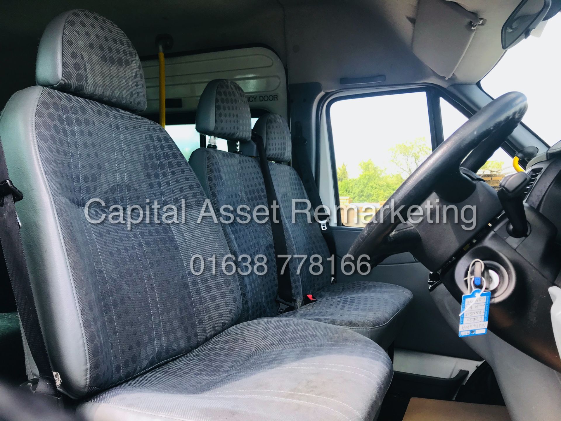 (ON SALE) FORD TRANSIT 135 T430 RWD *XLWB - 17 SEATER MINI-BUS* (2014) **ONLY 28,000 MILES** - Image 16 of 27