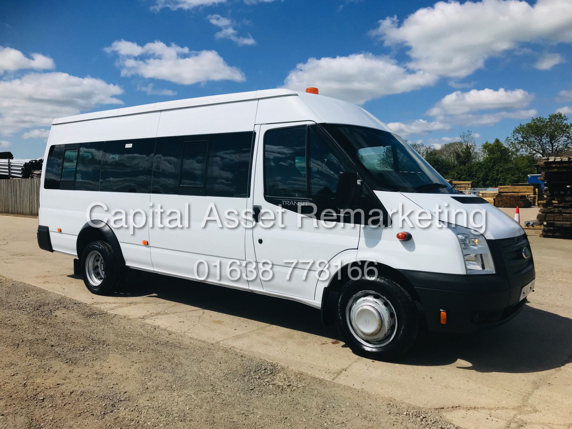 (ON SALE) FORD TRANSIT 135 T430 RWD *XLWB - 17 SEATER MINI-BUS* (2014) **ONLY 28,000 MILES** - Image 2 of 27