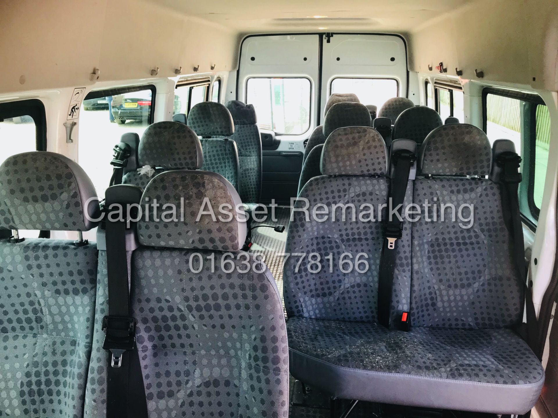 (ON SALE) FORD TRANSIT 135 T430 RWD *XLWB - 17 SEATER MINI-BUS* (2014) **ONLY 28,000 MILES** - Image 22 of 27