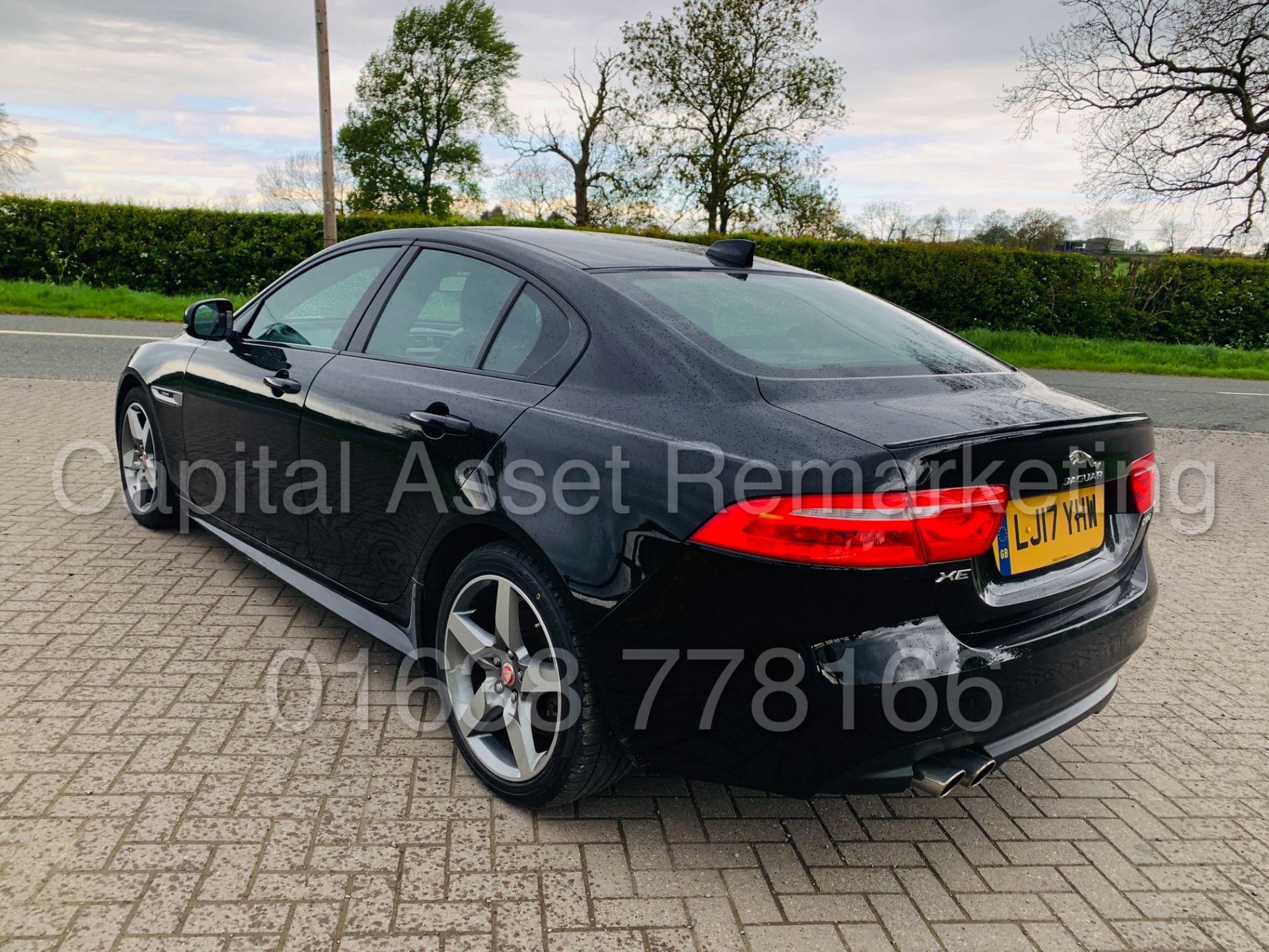 On Sale JAGUAR XE *R-SPORT* SALOON (2017 - EURO 6) '2.0 D - 180 BHP - STOP/START *1 OWNER - FSH - Image 10 of 45