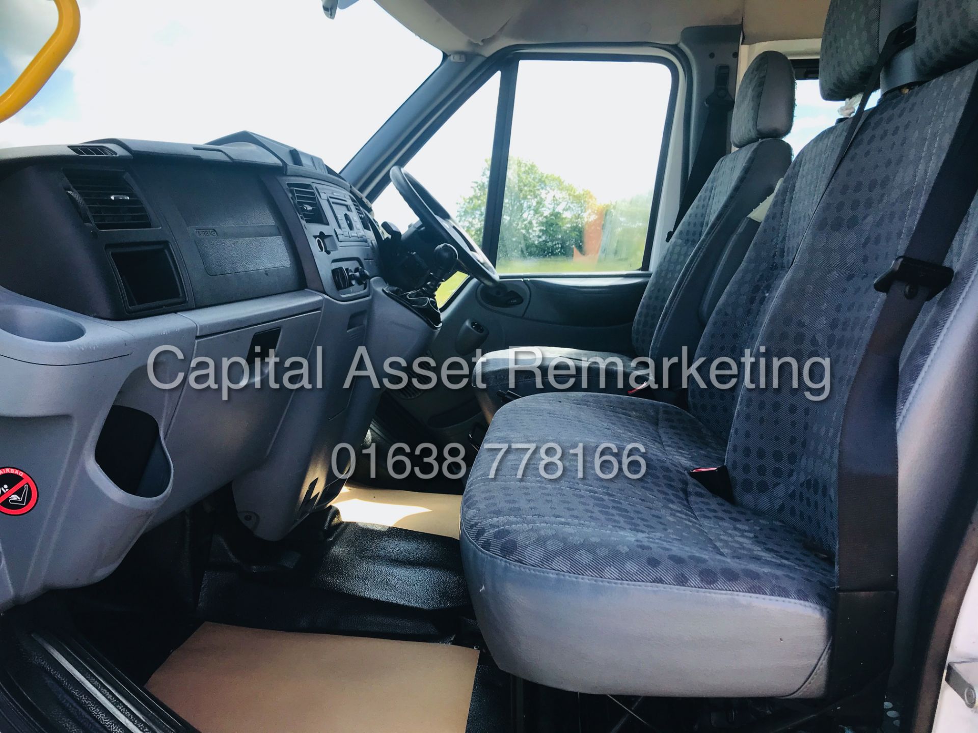 (ON SALE) FORD TRANSIT 135 T430 RWD *XLWB - 17 SEATER MINI-BUS* (2014) **ONLY 28,000 MILES** - Image 18 of 27