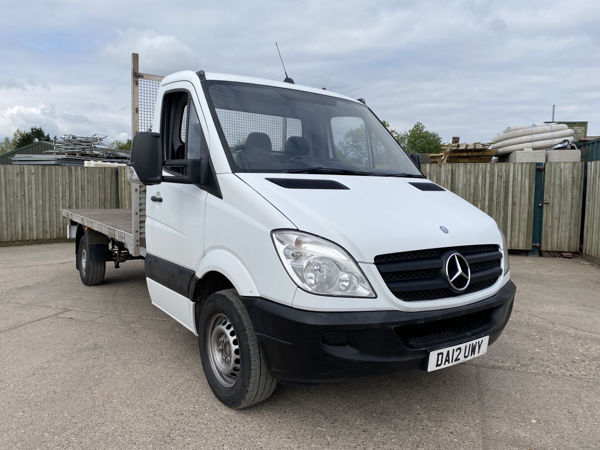 MERCEDES SPRINTER 313CDI LONG WHEEL BASE FLAT BED - 12 REG - 14 FOOT BODY - EURO 5 - LOOK!!! - Image 3 of 17