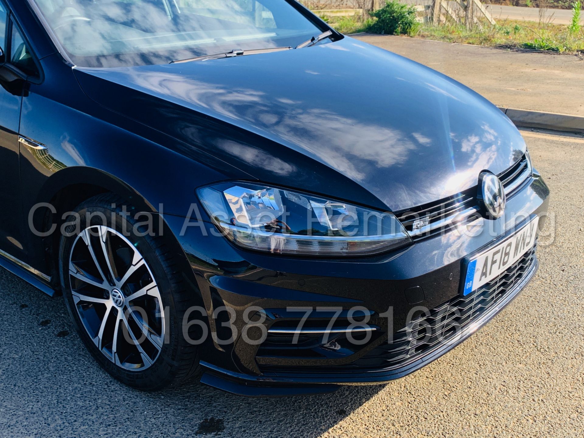 (On Sale) VOLKSWAGEN GOLF *R-LINE EDITION* 5 DOOR (2018) '2.0 TDI - 150 BHP - 6 SPEED' (1 OWNER) - Image 15 of 50