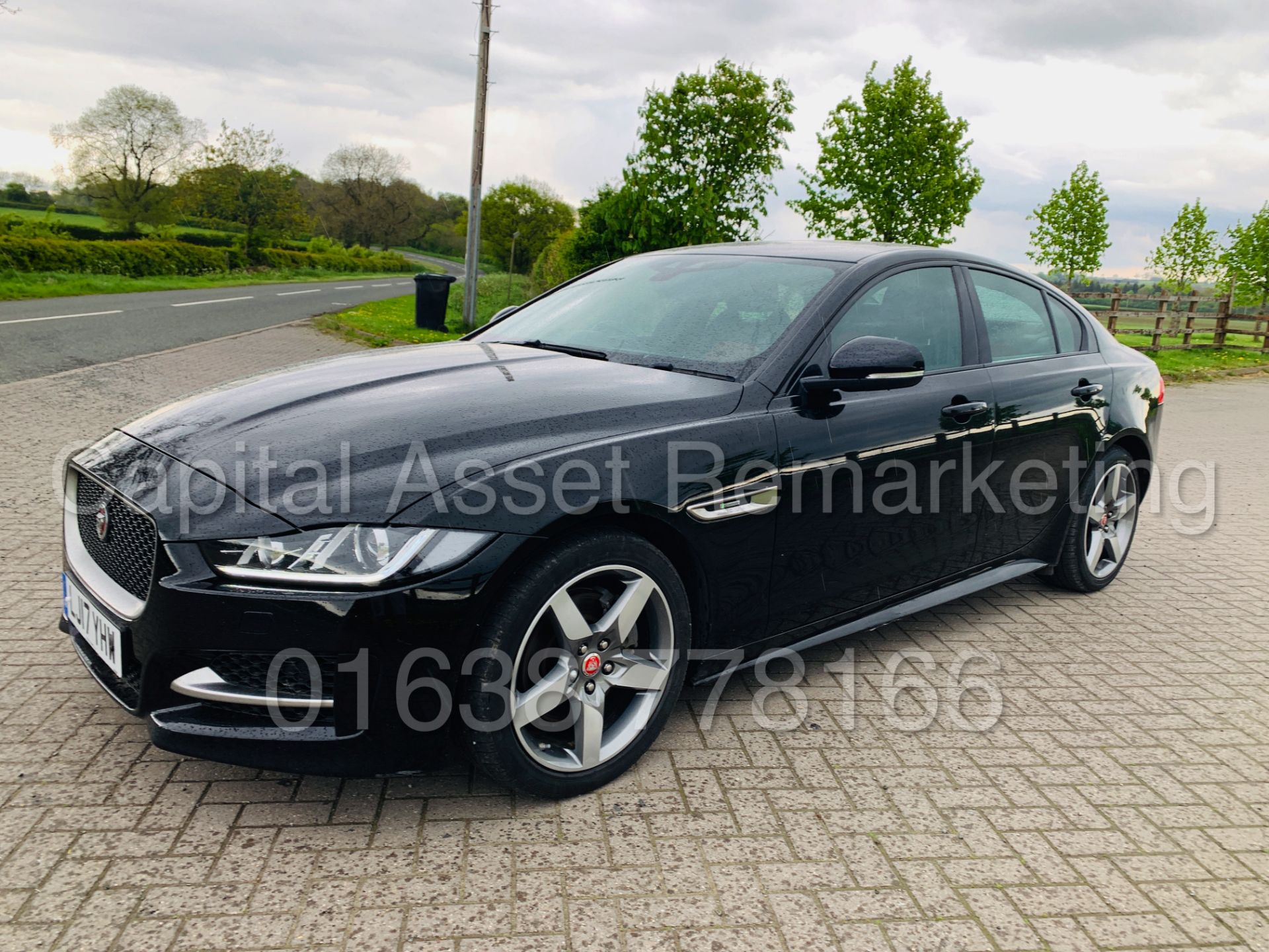 On Sale JAGUAR XE *R-SPORT* SALOON (2017 - EURO 6) '2.0 D - 180 BHP - STOP/START *1 OWNER - FSH - Image 7 of 45