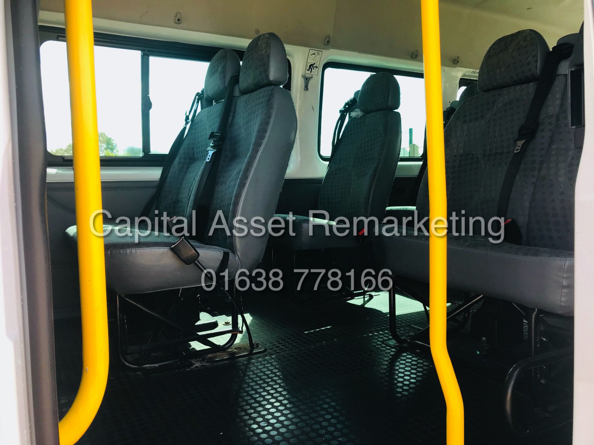 (ON SALE) FORD TRANSIT 135 T430 RWD *XLWB - 17 SEATER MINI-BUS* (2014) **ONLY 28,000 MILES** - Image 21 of 27