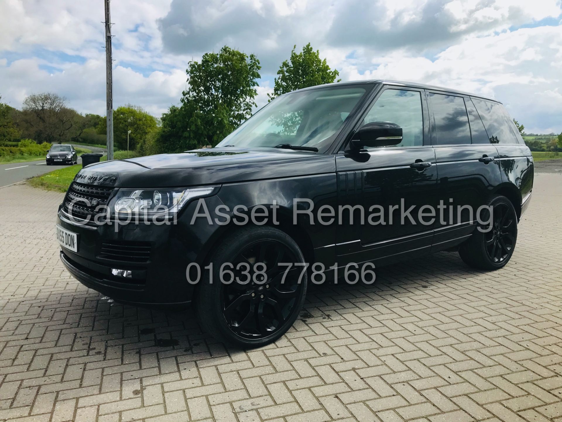 On Sale RANGE ROVER VOGUE 3.0SDV6 "AUTO" (NEW SHAPE) 2014 MODEL - BLACK -EDITION - MASSIVE SPEC - - Image 8 of 45