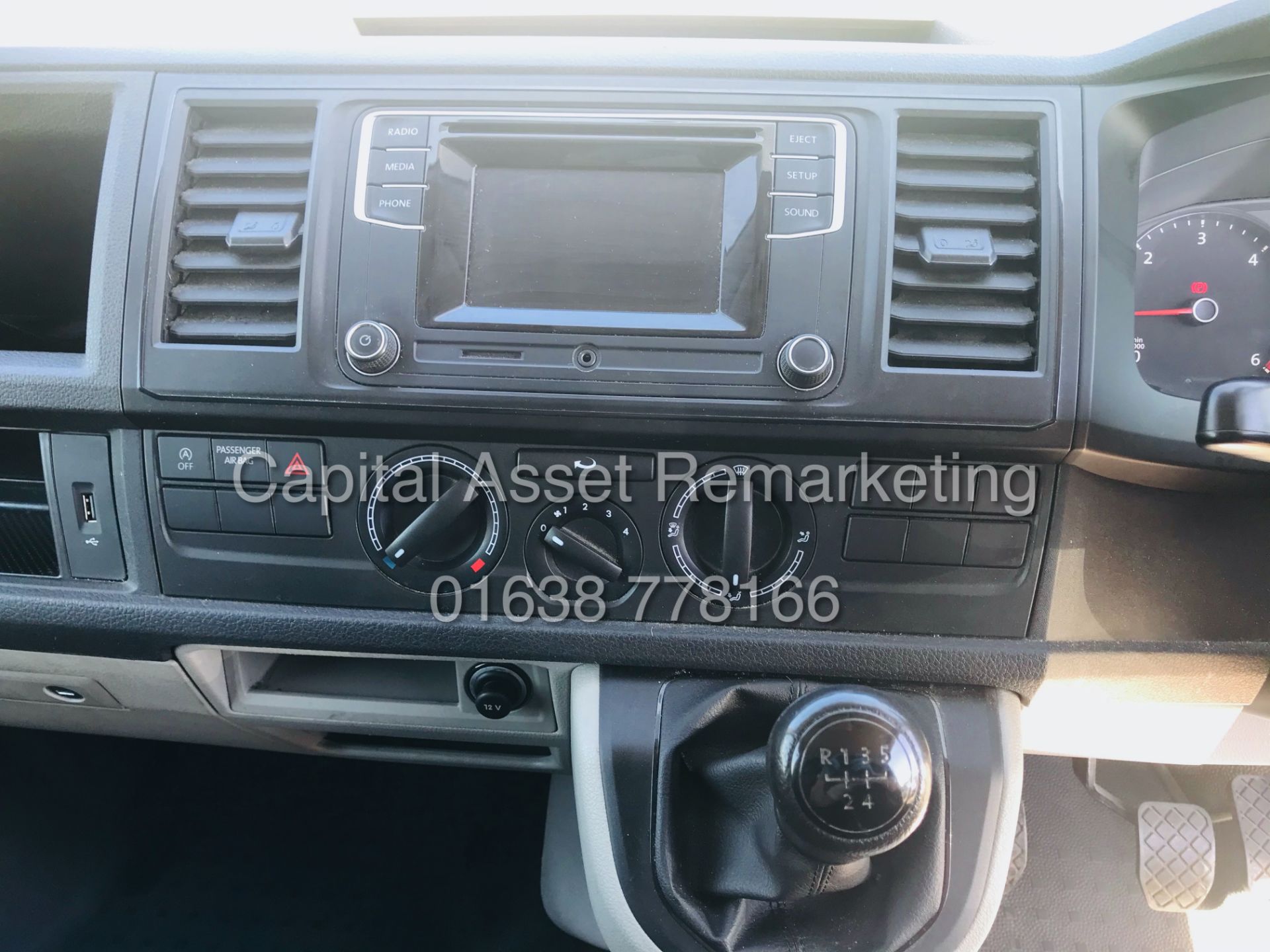 (On Sale) VOLKSWAGEN TRANSPORTER 2.0TDI BLUEMOTION T28 (2016 - NEW SHAPE) 1 OWNER - LOW MILEAGE FSH - Image 18 of 26