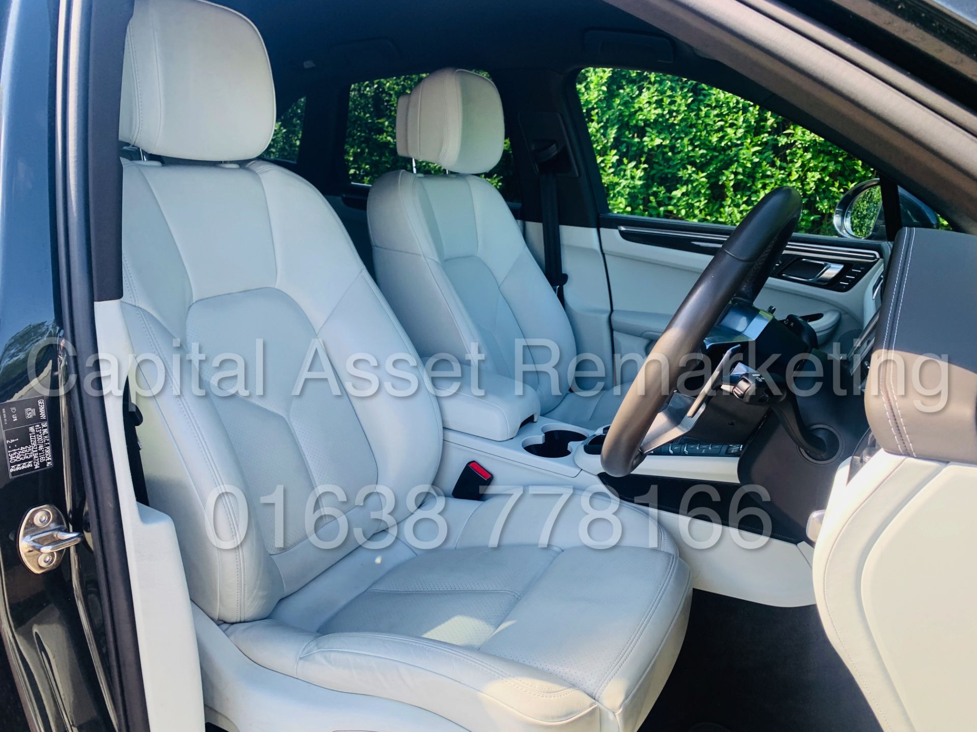 (On Sale) PORSCHE MACAN S *SPORTS SUV* (68 REG) '3.0 V6 DIESEL - 258 BHP - AUTO PDK' *MASSIVE SPEC* - Image 41 of 57