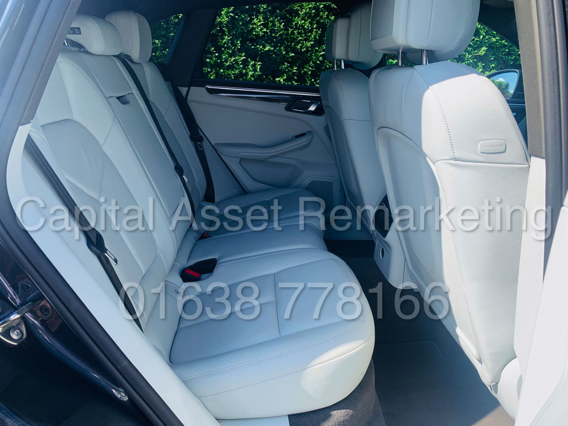 (On Sale) PORSCHE MACAN S *SPORTS SUV* (68 REG) '3.0 V6 DIESEL - 258 BHP - AUTO PDK' *MASSIVE SPEC* - Image 34 of 57