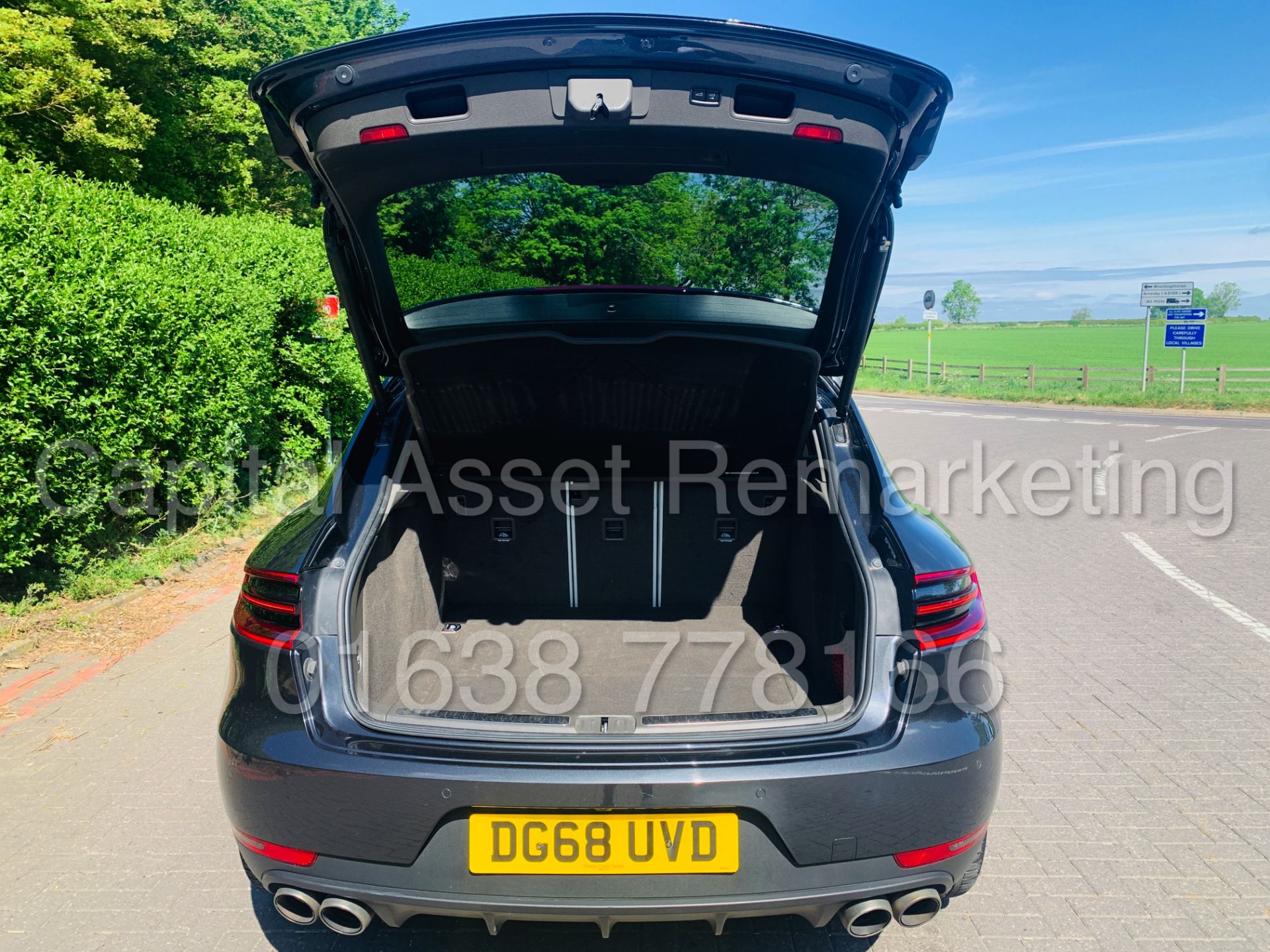 (On Sale) PORSCHE MACAN S *SPORTS SUV* (68 REG) '3.0 V6 DIESEL - 258 BHP - AUTO PDK' *MASSIVE SPEC* - Image 31 of 57