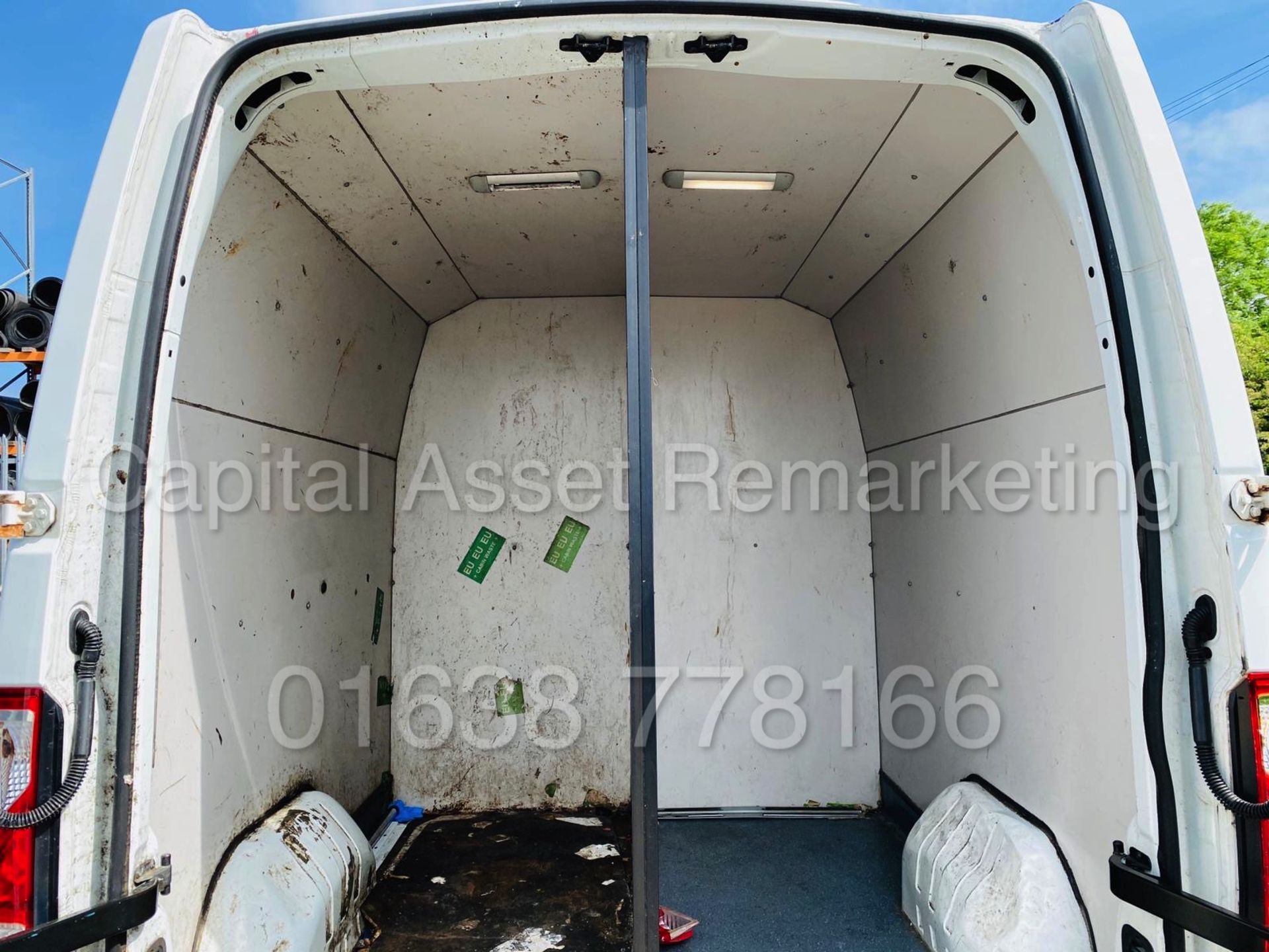 RENAULT MASTER LM35 *LWB HI-ROOF* (2016) '2.3 DCI - 110 BHP - 6 SPEED' **ONLY 36,000 MILES** - Image 30 of 33
