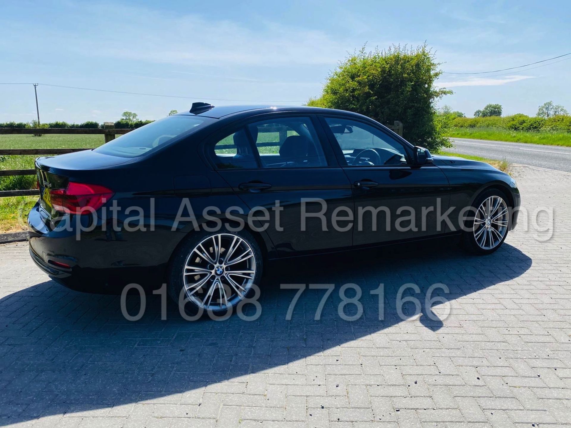 (On Sale) BMW 320d Efficient Dynamics *SPORT* SALOON (2018) 'KEYLESS - LEATHER -SAT NAV' *HUGE SPEC* - Image 13 of 44