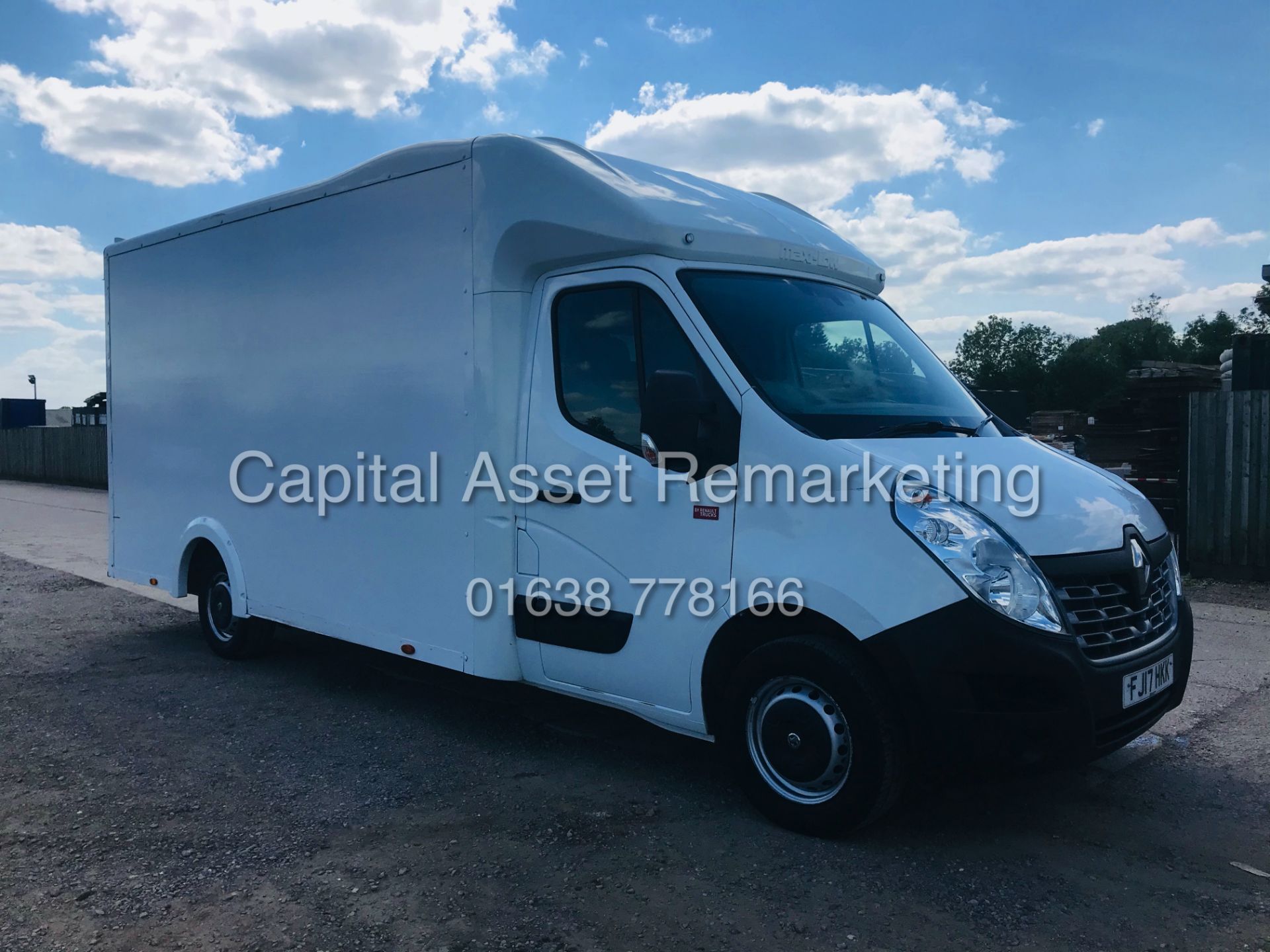 (ON SALE) RENAULT MASTER LM35 2.3DCI 'LWB" LOW LOADER LUTON (17 REG) EURO 6 - FSH -1 OWNER -AIR CON - Image 3 of 24