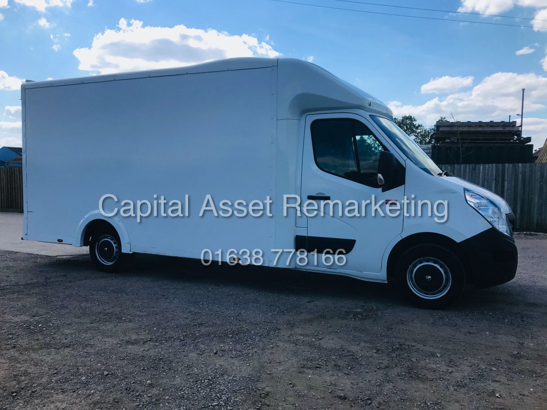 (ON SALE) RENAULT MASTER LM35 2.3DCI 'LWB" LOW LOADER LUTON (17 REG) EURO 6 - FSH -1 OWNER -AIR CON