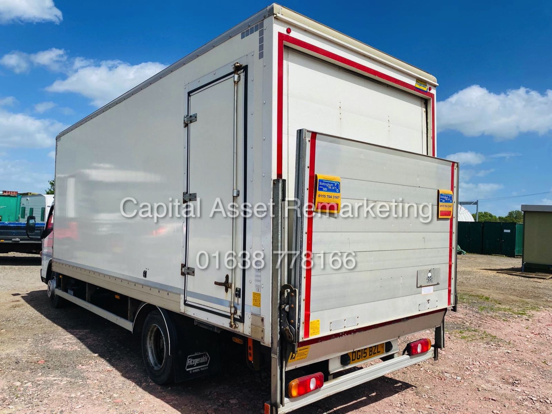 MITSUBISHI FUSO CANTER 7C15 (EURO 6 / AD-BLUE) 7500KG GROSS -20FT BOX-SIDE ACCESS-TAIL LIFT (15 REG) - Image 6 of 14