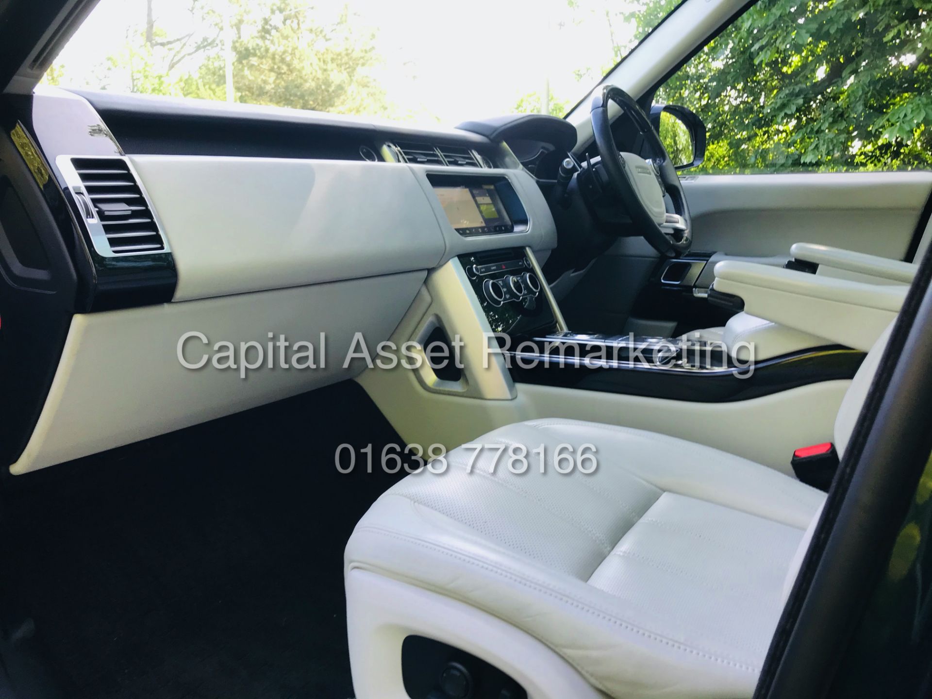 (On Sale) RANGE ROVER VOGUE 3.0 TDV6 "AUTO" (67 REG) 1 OWNER - PAN ROOF - LOW MILES - NO VAT - Image 24 of 45