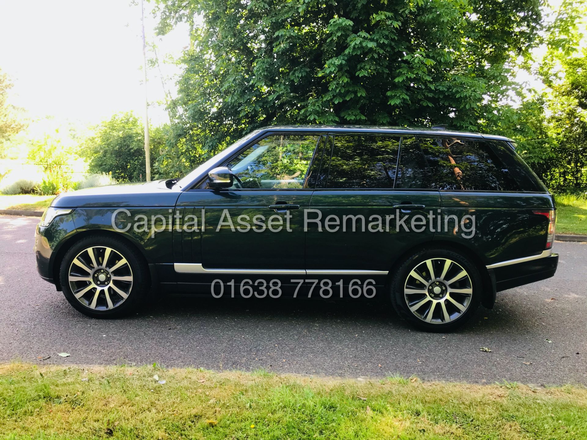 (On Sale) RANGE ROVER VOGUE 3.0 TDV6 "AUTO" (67 REG) 1 OWNER - PAN ROOF - LOW MILES - NO VAT - Image 10 of 45