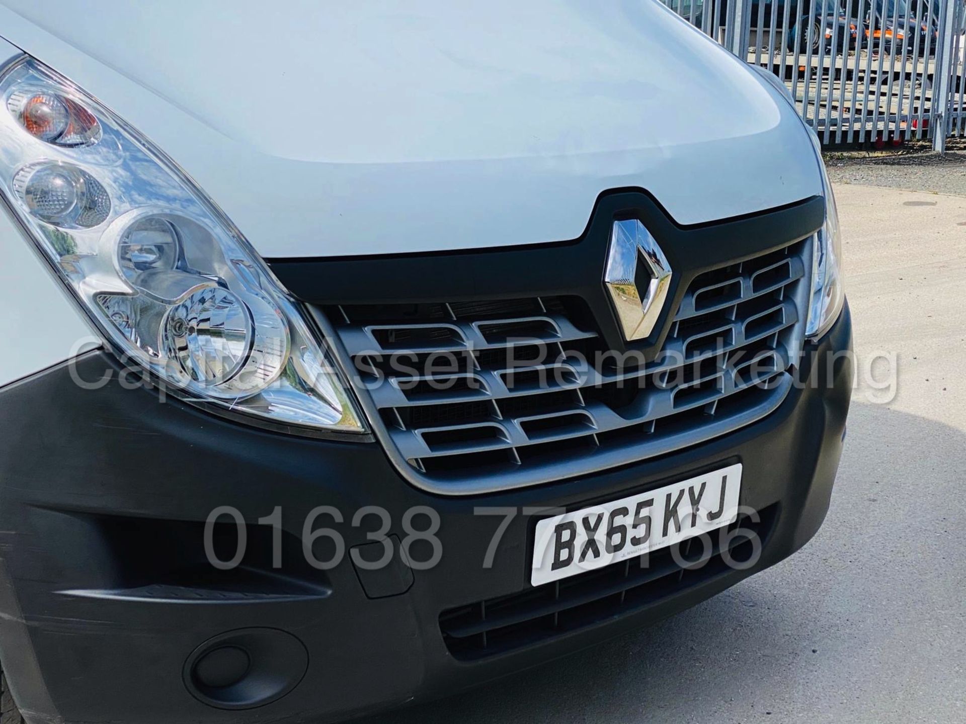 RENAULT MASTER LM35 *LWB HI-ROOF* (2016) '2.3 DCI - 110 BHP - 6 SPEED' **ONLY 36,000 MILES** - Image 16 of 33