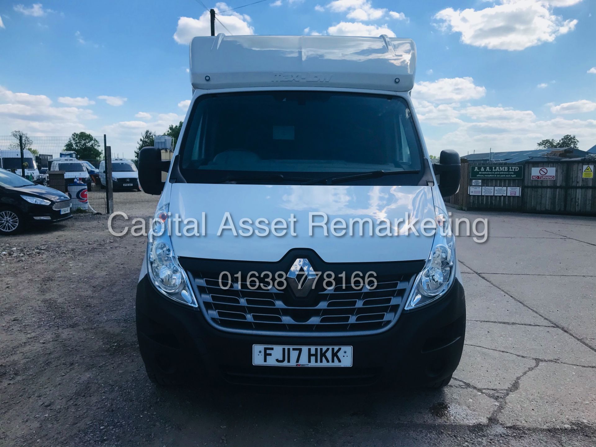 (ON SALE) RENAULT MASTER LM35 2.3DCI 'LWB" LOW LOADER LUTON (17 REG) EURO 6 - FSH -1 OWNER -AIR CON - Image 4 of 24