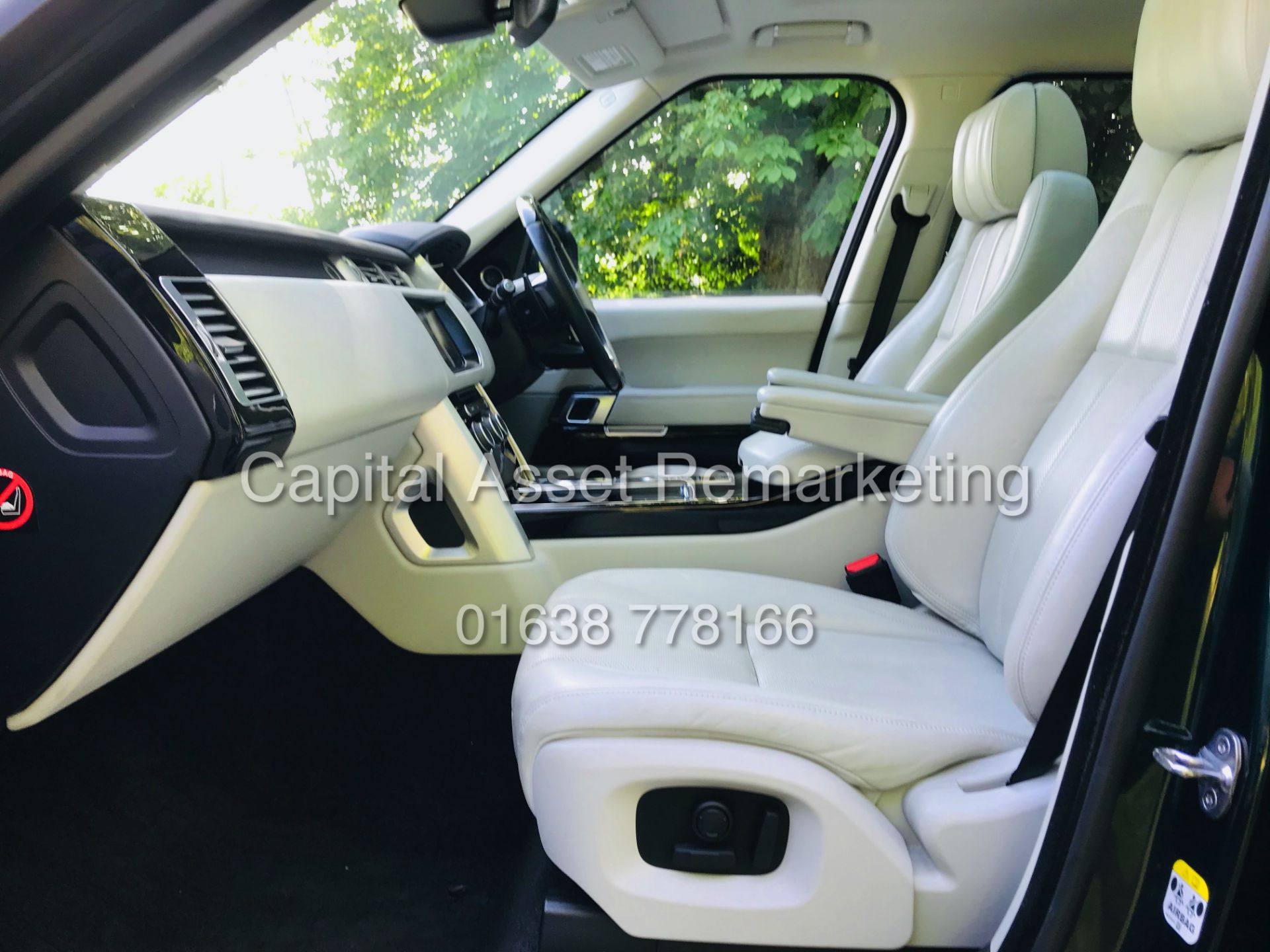 (On Sale) RANGE ROVER VOGUE 3.0 TDV6 "AUTO" (67 REG) 1 OWNER - PAN ROOF - LOW MILES - NO VAT - Image 23 of 45