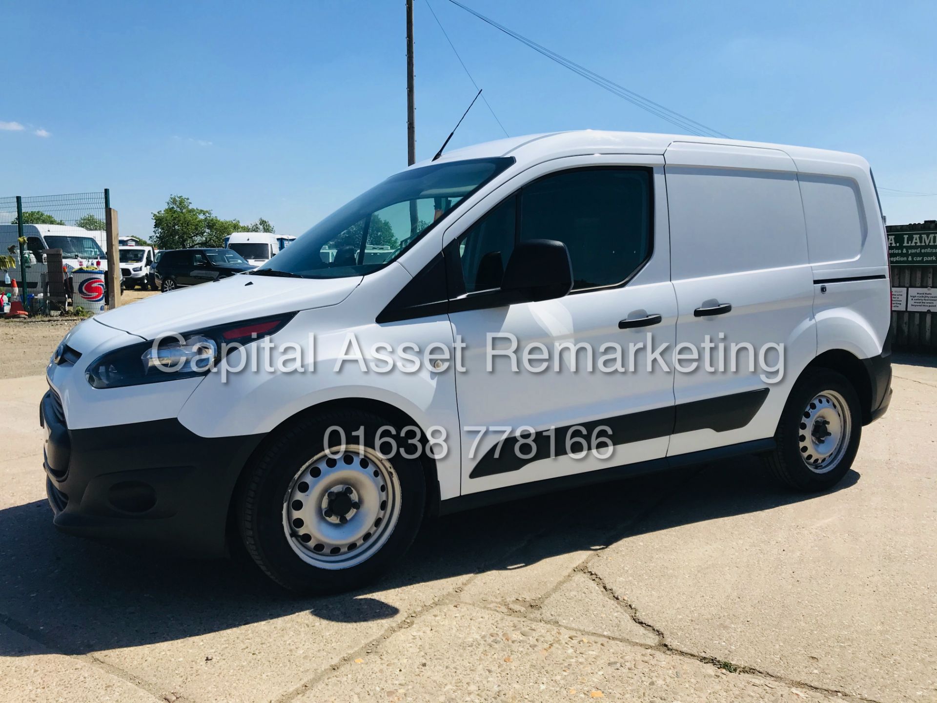 (On Sale) FORD TRANSIT CONNECT 1.5TDCI 220 SWB EURO 6 / ULEZ COMPLIANT (67 REG) 41K MILES FSH *A/C* - Image 9 of 27