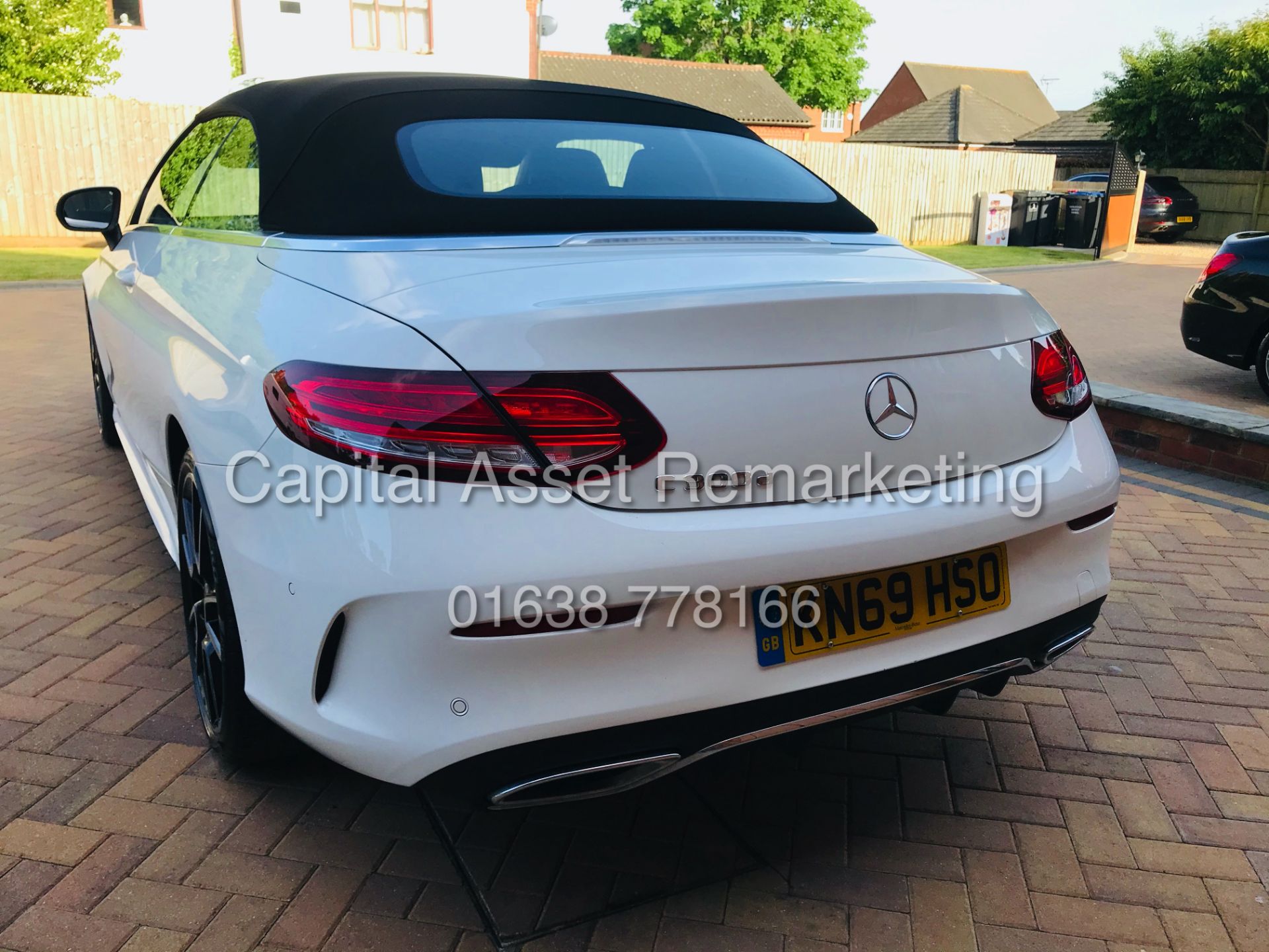 MERCEDES C300d 9G AUTO *AMG PREMUIM - CABRIOLET (2020 MODEL) SAT NAV (MASSIVE SPEC) *NO VAT* - Image 24 of 55