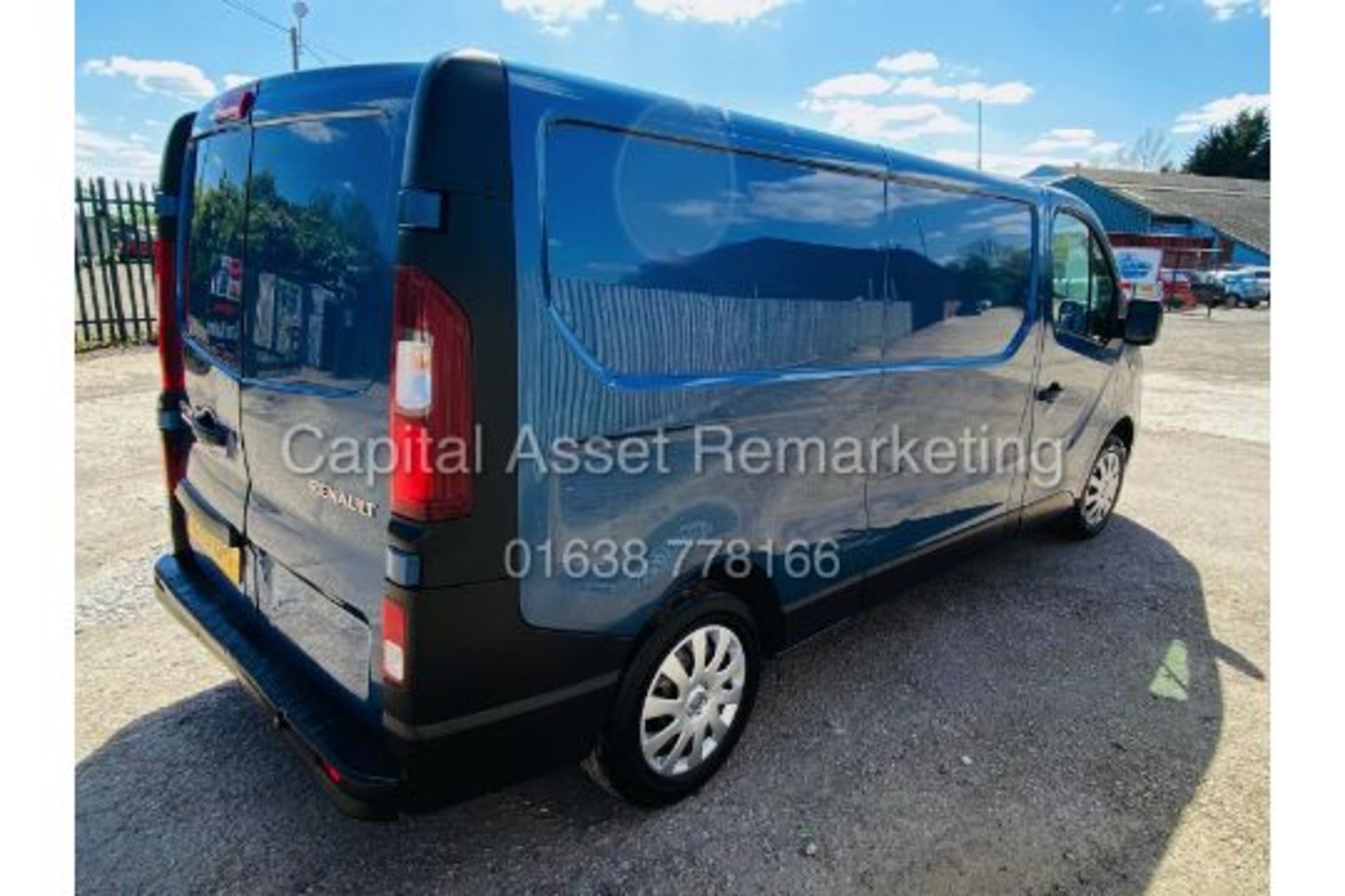 (ON SALE) RENAULT TRAFIC 1.6DCI "BUSINESS EDITION" LWB - 16 REG - AIR CON - MET PAINT - ELEC PACK - Image 5 of 21