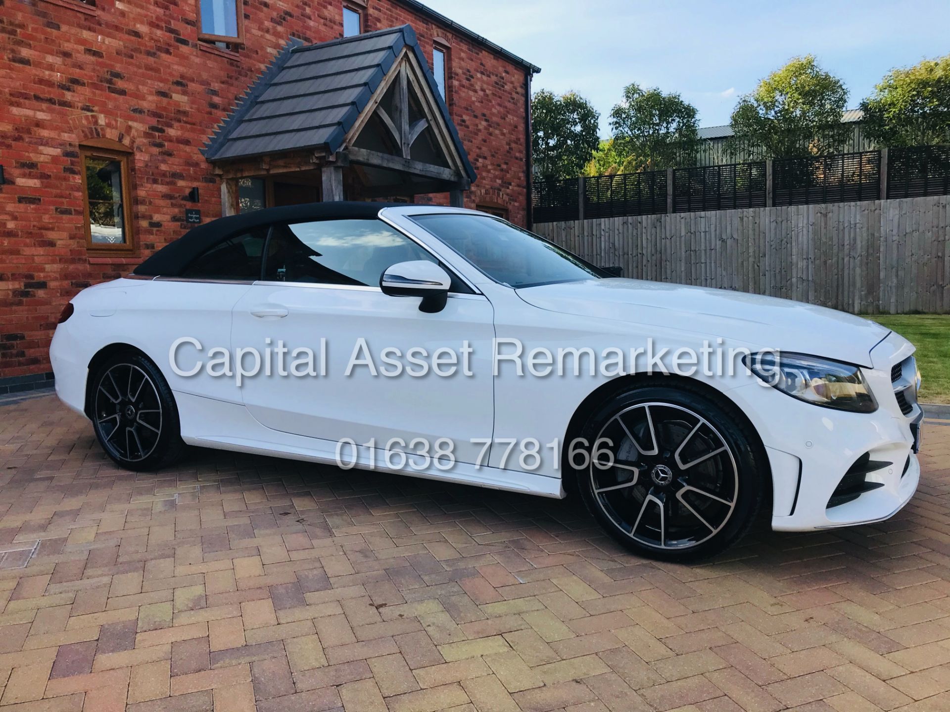 MERCEDES C300d 9G AUTO *AMG PREMUIM - CABRIOLET (2020 MODEL) SAT NAV (MASSIVE SPEC) *NO VAT* - Image 14 of 55