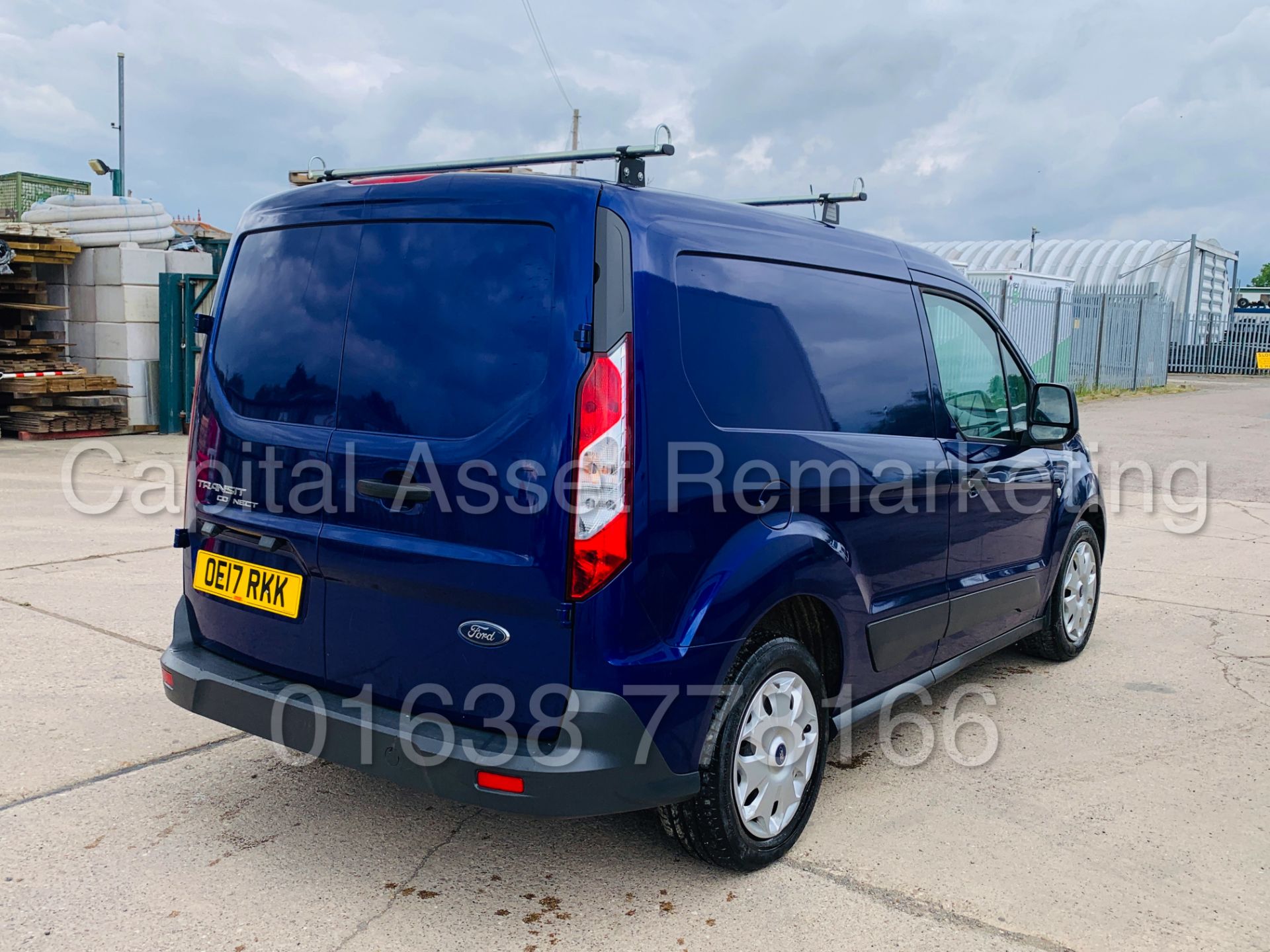 (On Sale) FORD TRANSIT CONNECT *TREND* SWB (2017 - EURO 6 VERSION) '1.5 TDCI - 100 BHP' (1 OWNER) - Image 8 of 39