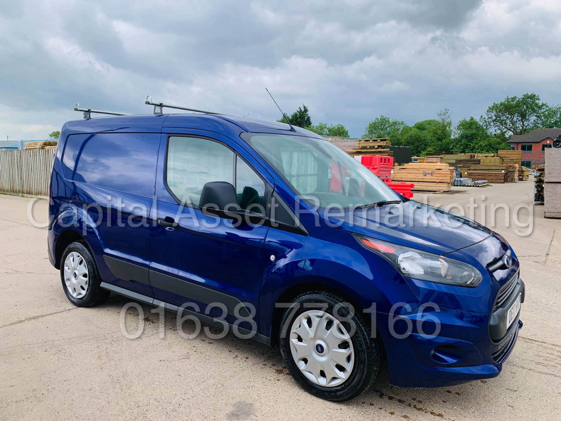 (On Sale) FORD TRANSIT CONNECT *TREND* SWB (2017 - EURO 6 VERSION) '1.5 TDCI - 100 BHP' (1 OWNER) - Image 10 of 39