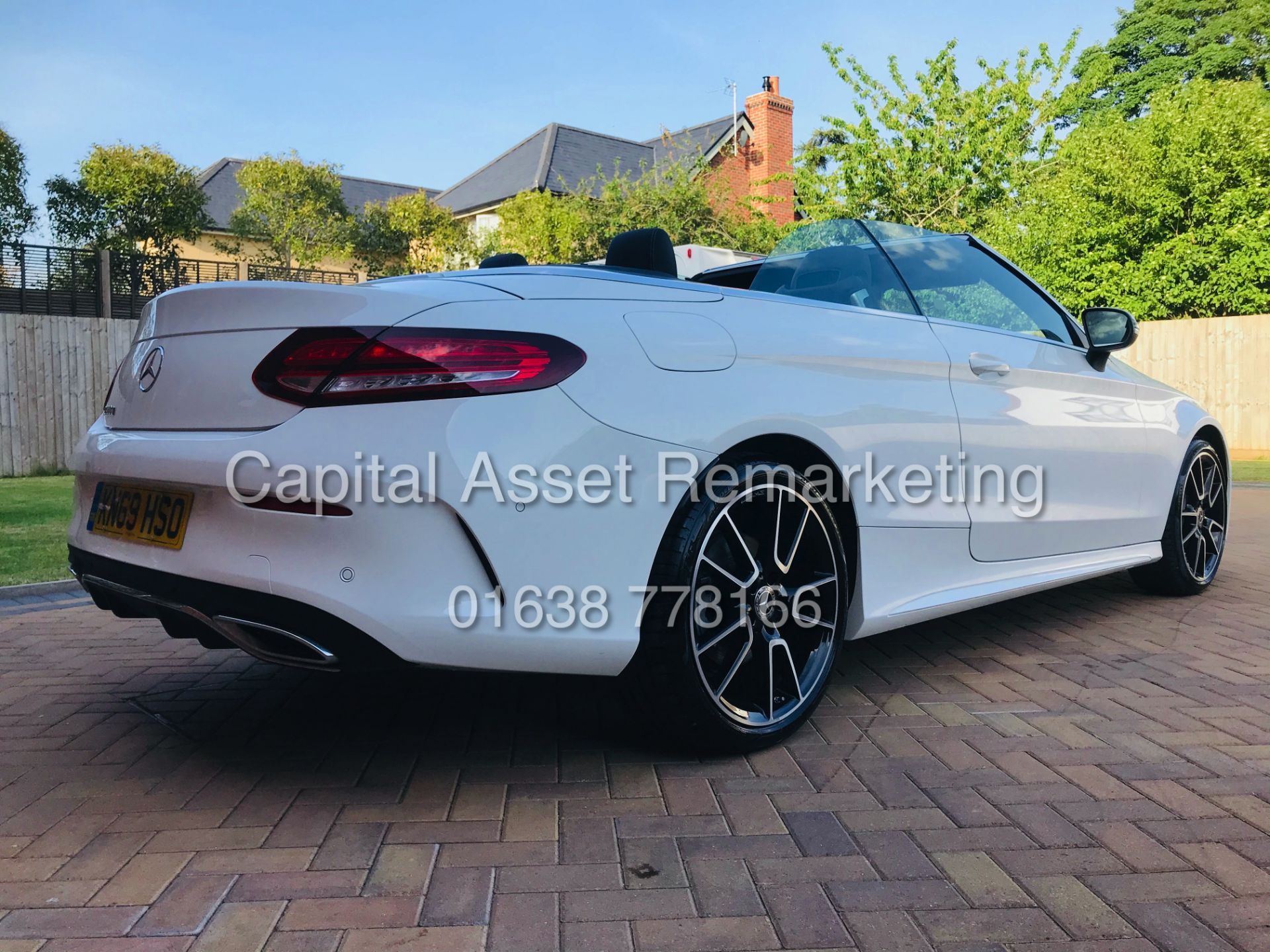 MERCEDES C300d 9G AUTO *AMG PREMUIM - CABRIOLET (2020 MODEL) SAT NAV (MASSIVE SPEC) *NO VAT* - Image 12 of 55