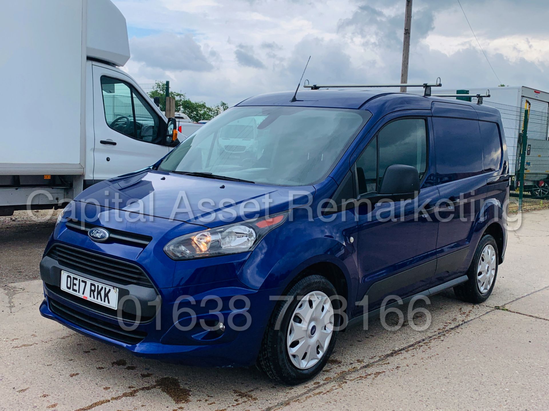 (On Sale) FORD TRANSIT CONNECT *TREND* SWB (2017 - EURO 6 VERSION) '1.5 TDCI - 100 BHP' (1 OWNER) - Image 2 of 39