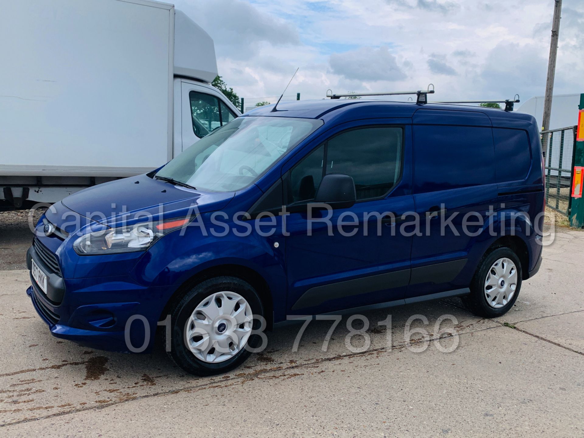 (On Sale) FORD TRANSIT CONNECT *TREND* SWB (2017 - EURO 6 VERSION) '1.5 TDCI - 100 BHP' (1 OWNER) - Image 3 of 39